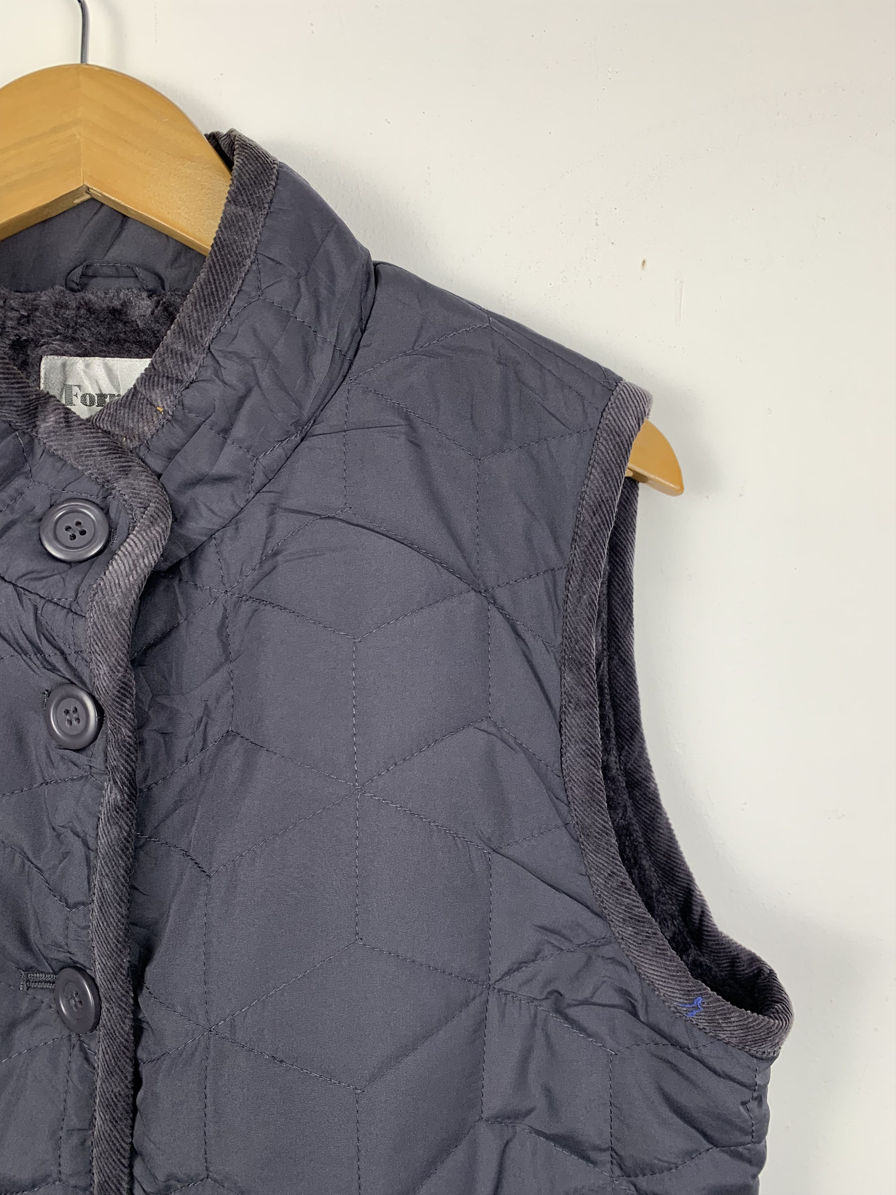 Japanese Brand × Vintage Vintage JAPANESE BRAND Quilted Sherpa Lining Button Up Vests Size US S / EU 44-46 / 1 - 4 Thumbnail