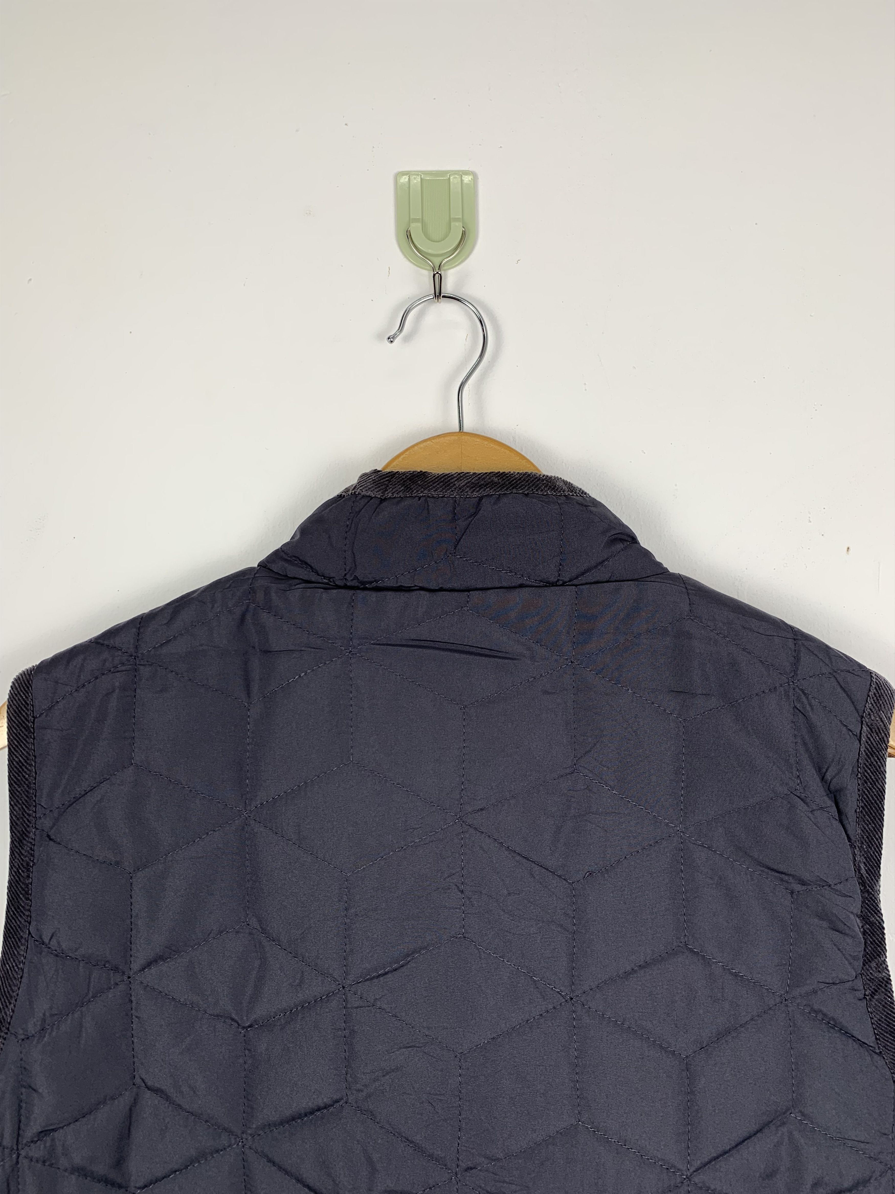 Japanese Brand × Vintage Vintage JAPANESE BRAND Quilted Sherpa Lining Button Up Vests Size US S / EU 44-46 / 1 - 7 Thumbnail