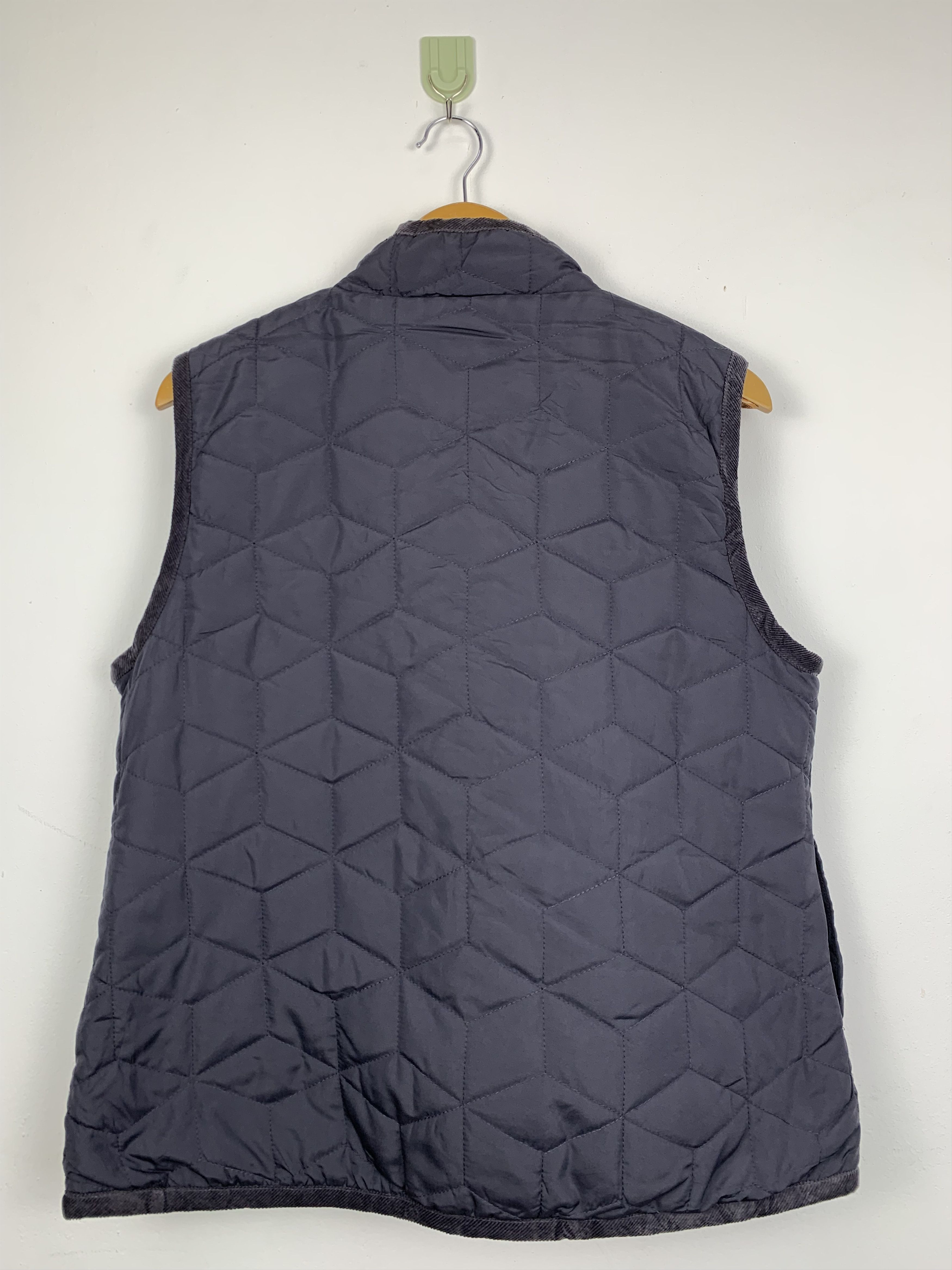 Japanese Brand × Vintage Vintage JAPANESE BRAND Quilted Sherpa Lining Button Up Vests Size US S / EU 44-46 / 1 - 6 Thumbnail
