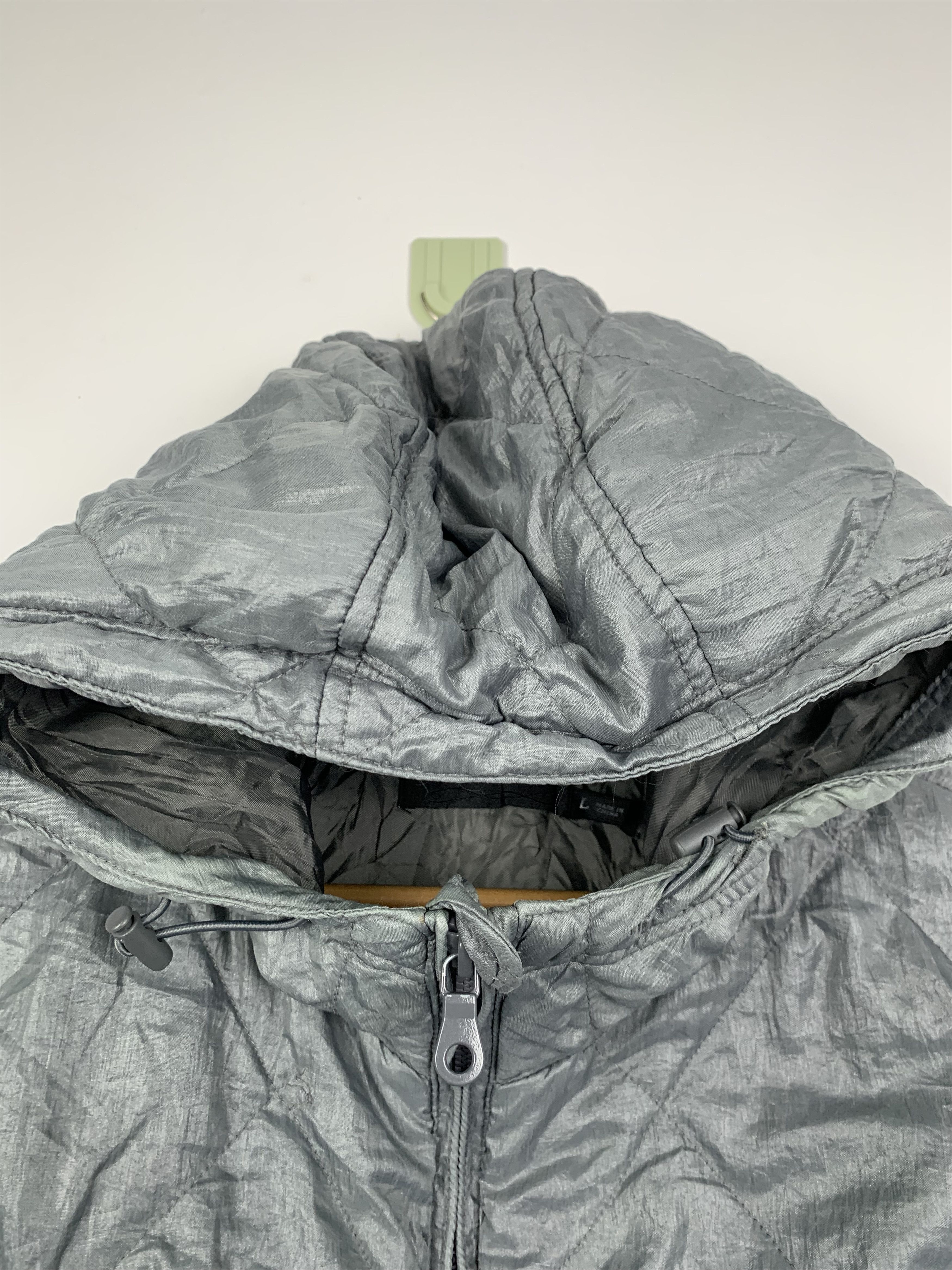 Japanese Brand Vintage UNIQLO Quilted Hoodie Zip Up Vests Size US S / EU 44-46 / 1 - 5 Thumbnail