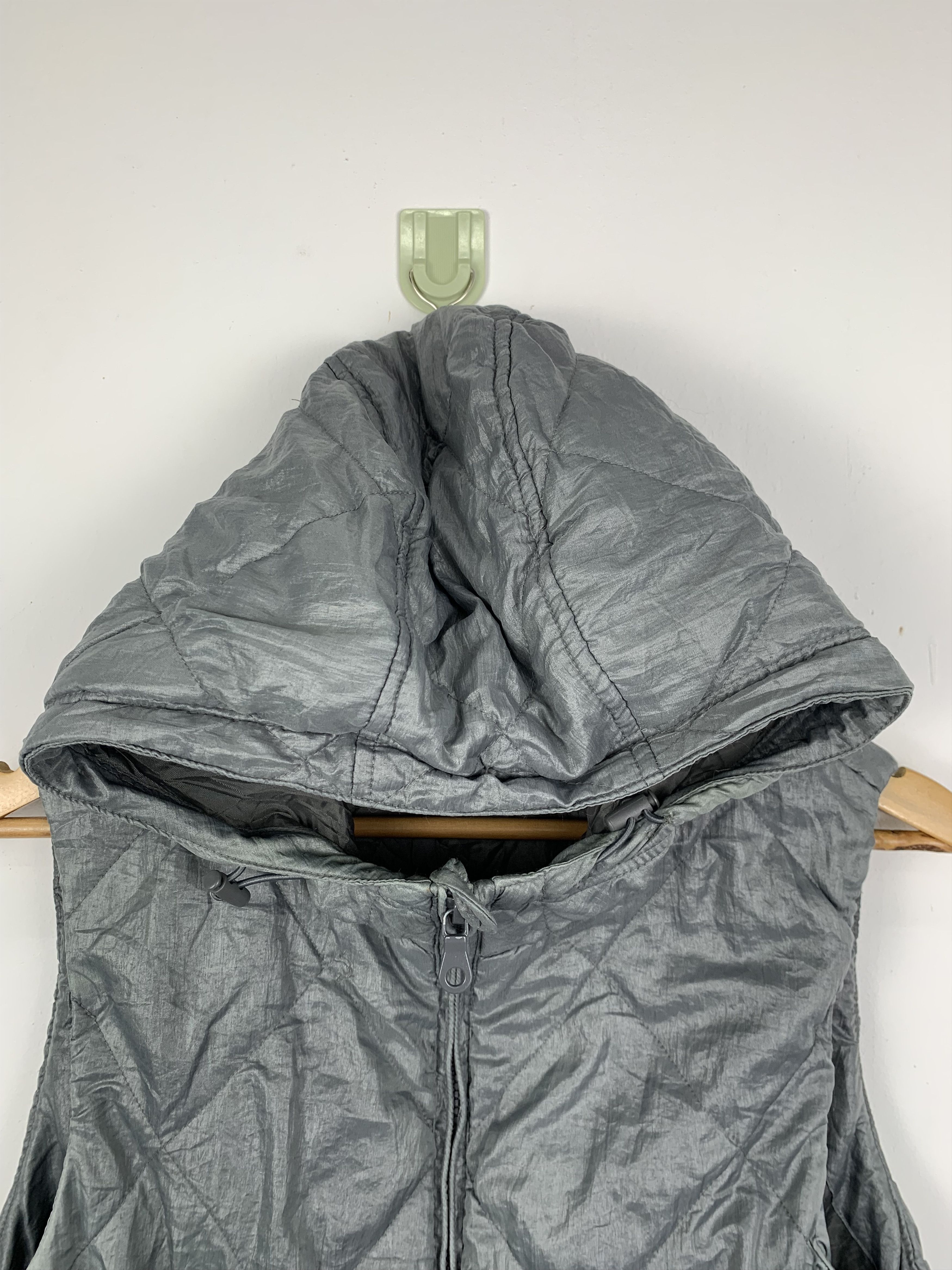 Japanese Brand Vintage UNIQLO Quilted Hoodie Zip Up Vests Size US S / EU 44-46 / 1 - 2 Thumbnail