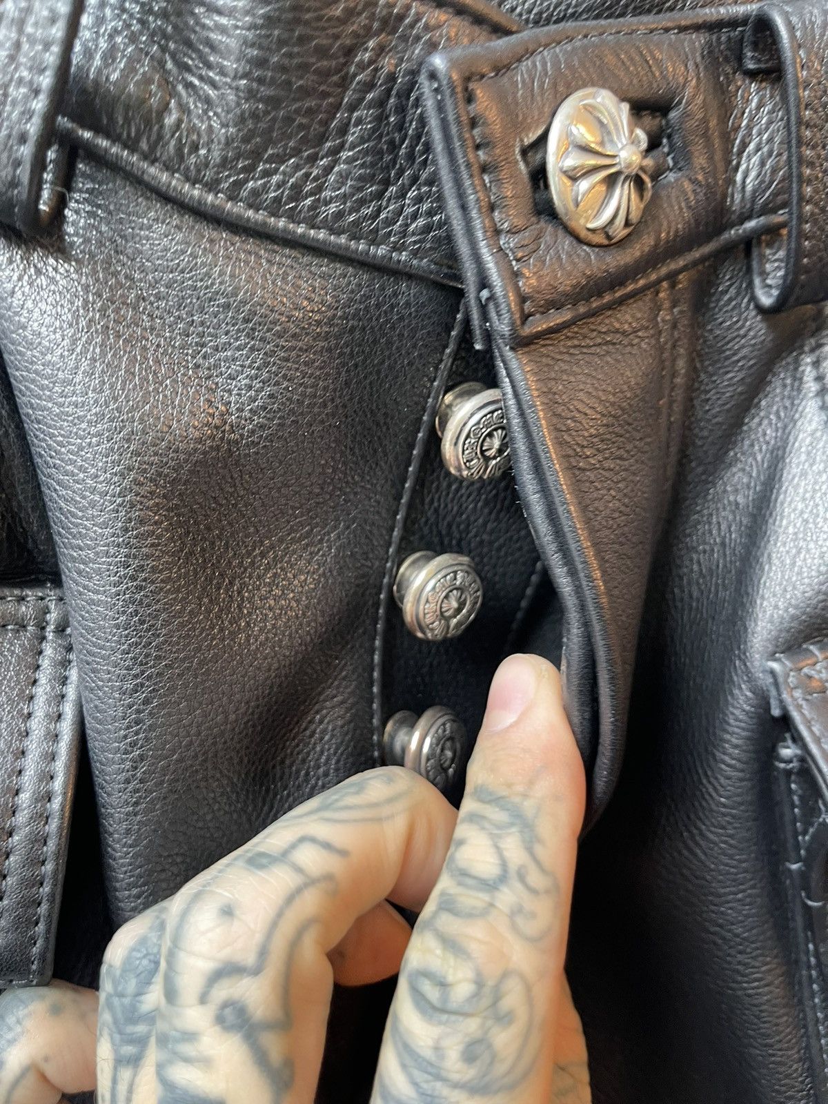 Chrome Hearts Chrome Hearts NEW 2023 Black LEATHER CARGO JEANS 4Gseller Size US 32 / EU 48 - 3 Thumbnail