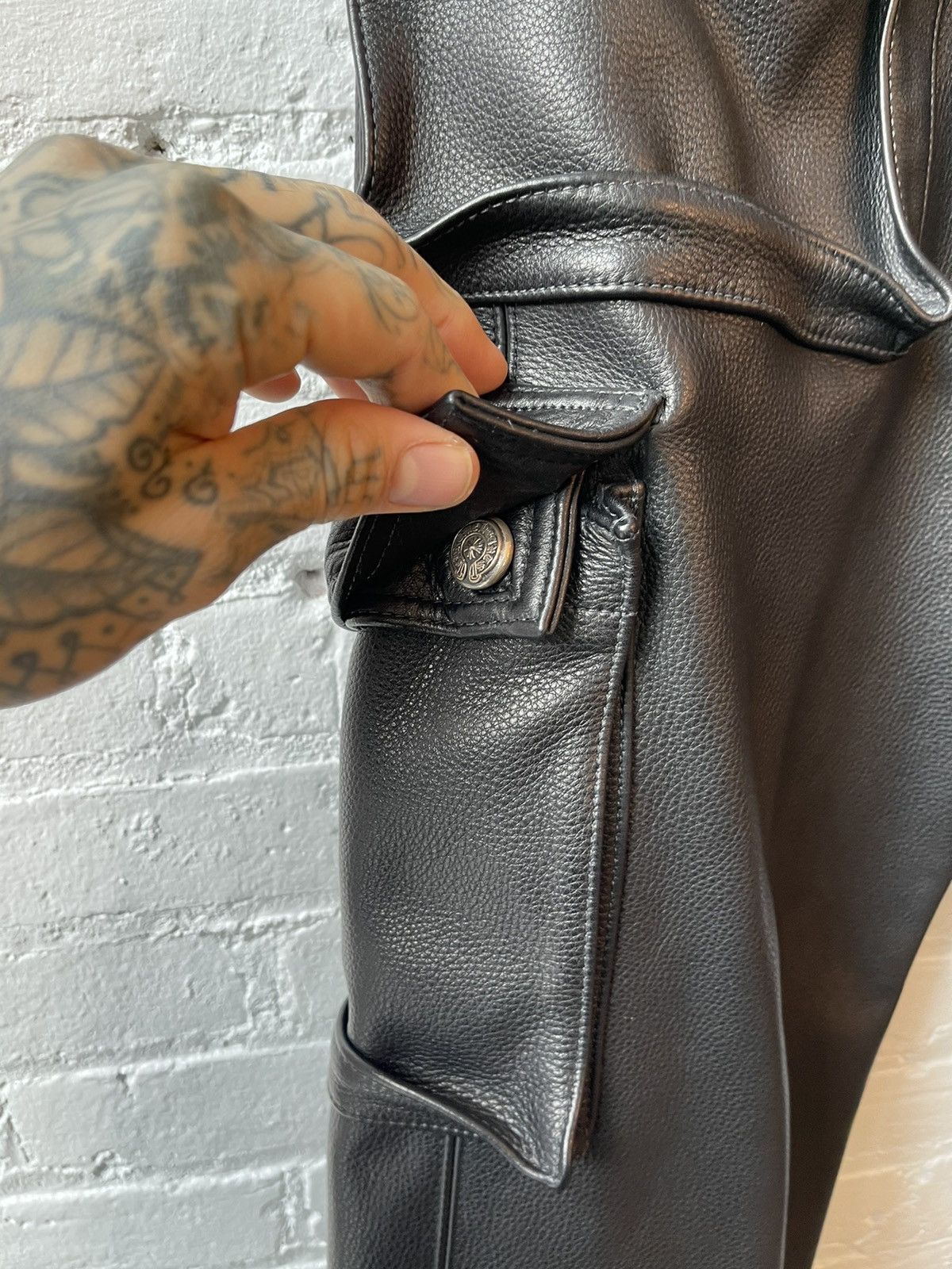 Chrome Hearts Chrome Hearts NEW 2023 Black LEATHER CARGO JEANS 4Gseller Size US 32 / EU 48 - 5 Thumbnail