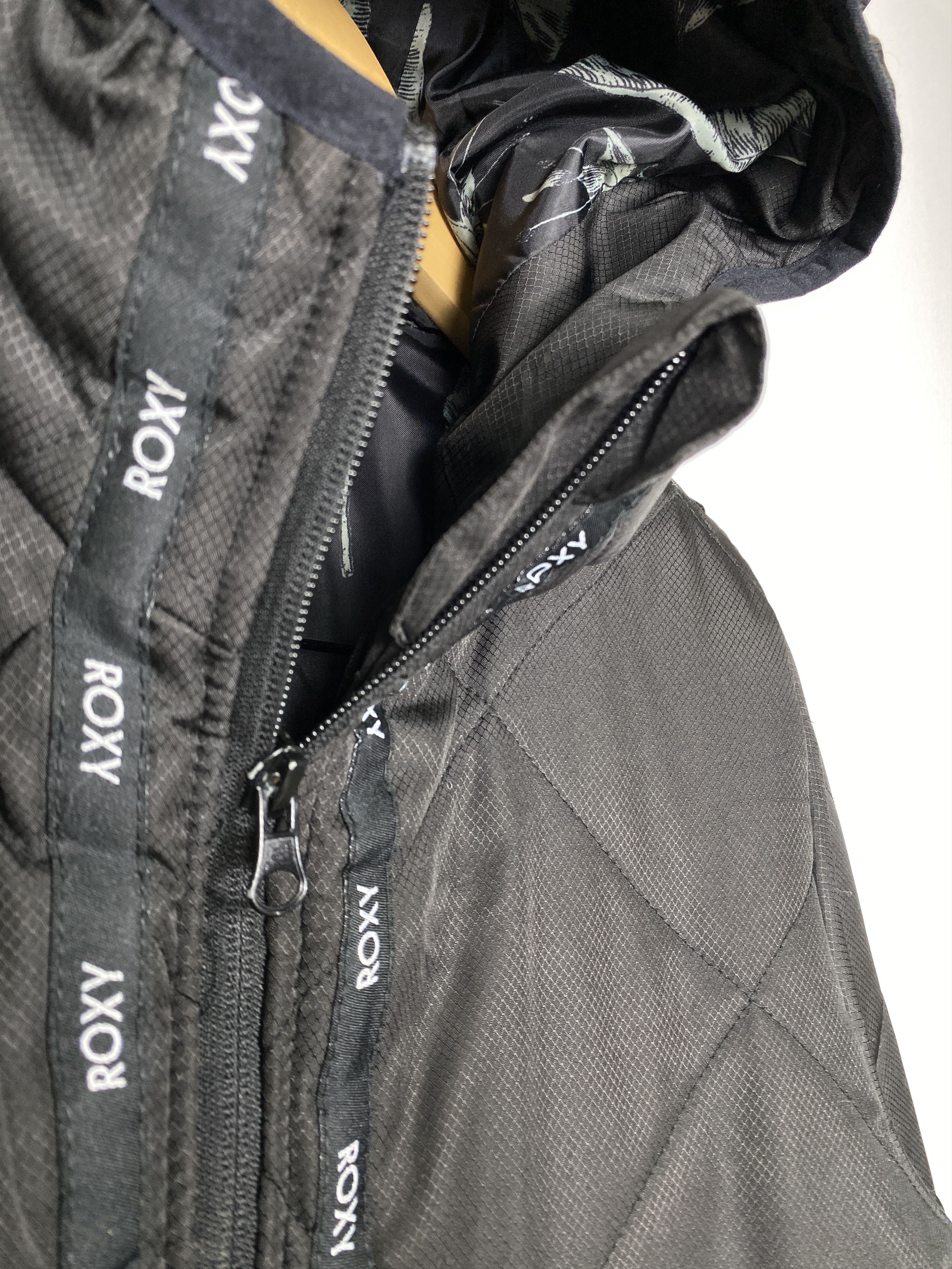 Quiksilver Vintage Roxy Hoodie Quilted Flower Pattern Jacket J1508 Size L / US 10 / IT 46 - 5 Thumbnail