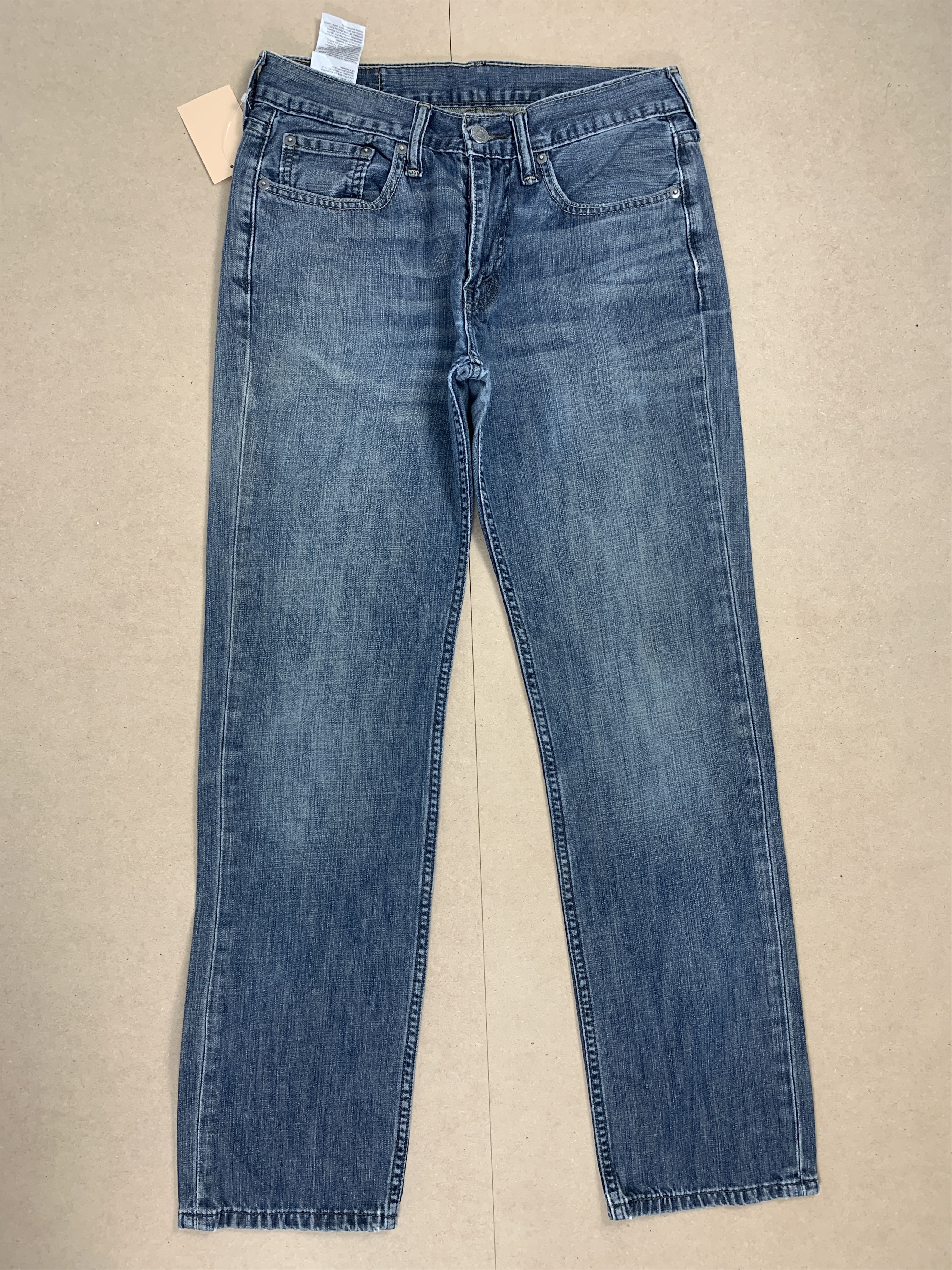 Levi's Vintage LEVI'S 514 Distressed Straight Cut Mid Wash Jeans Size US 28 / EU 44 - 1 Thumbnail