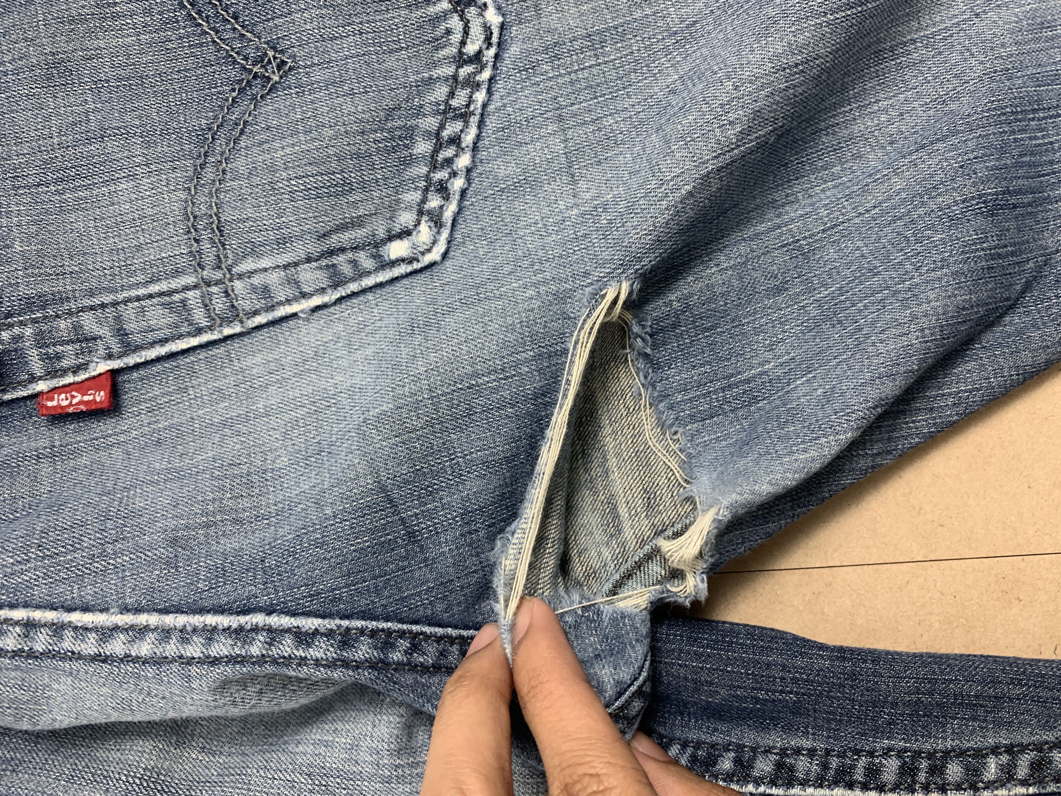 Levi's Vintage LEVI'S 514 Distressed Straight Cut Mid Wash Jeans Size US 28 / EU 44 - 8 Thumbnail