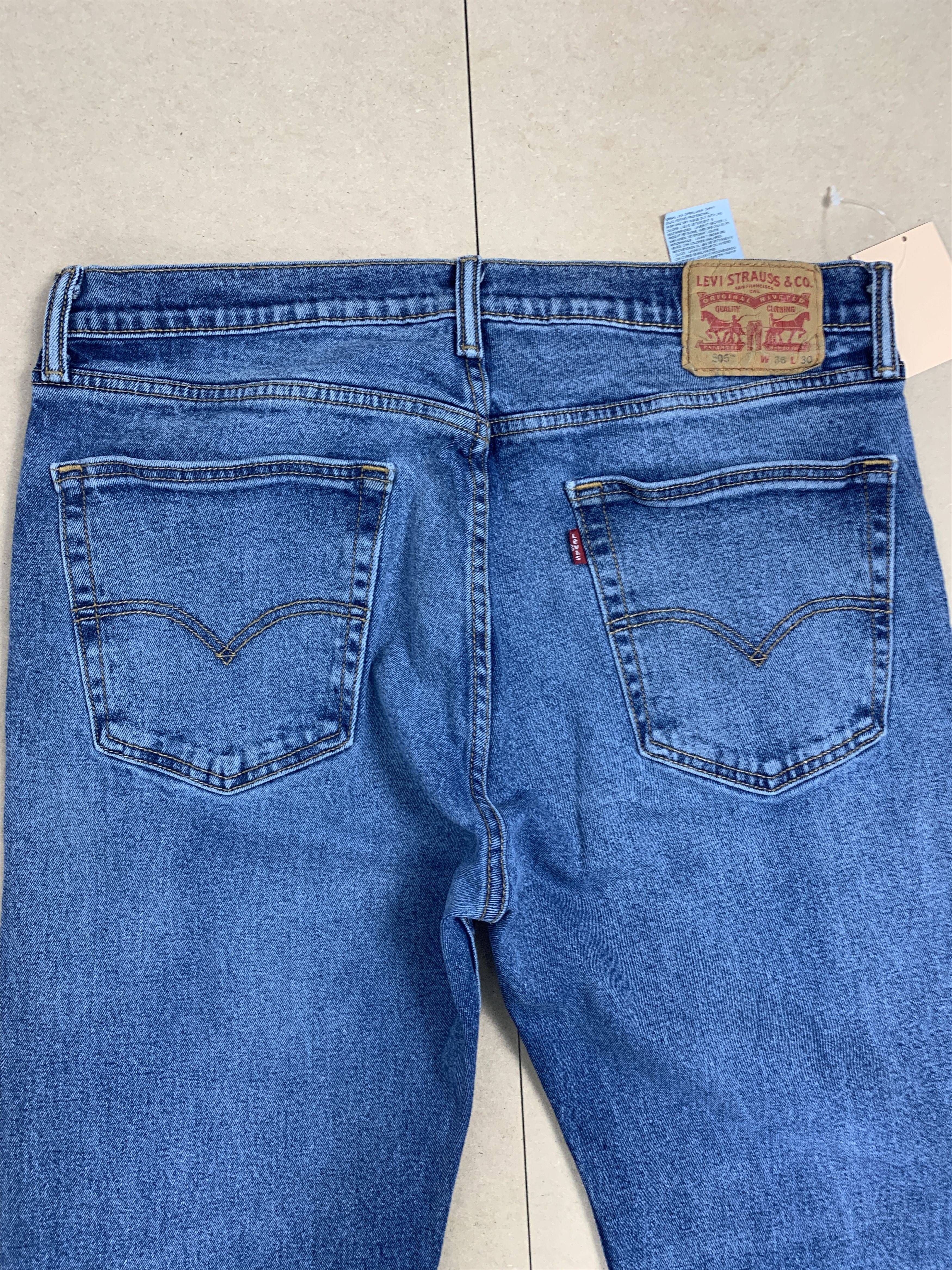Levi's Vintage LEVI'S 505 Faded Mid Wash Straight Cut Jeans Size US 35 - 9 Thumbnail
