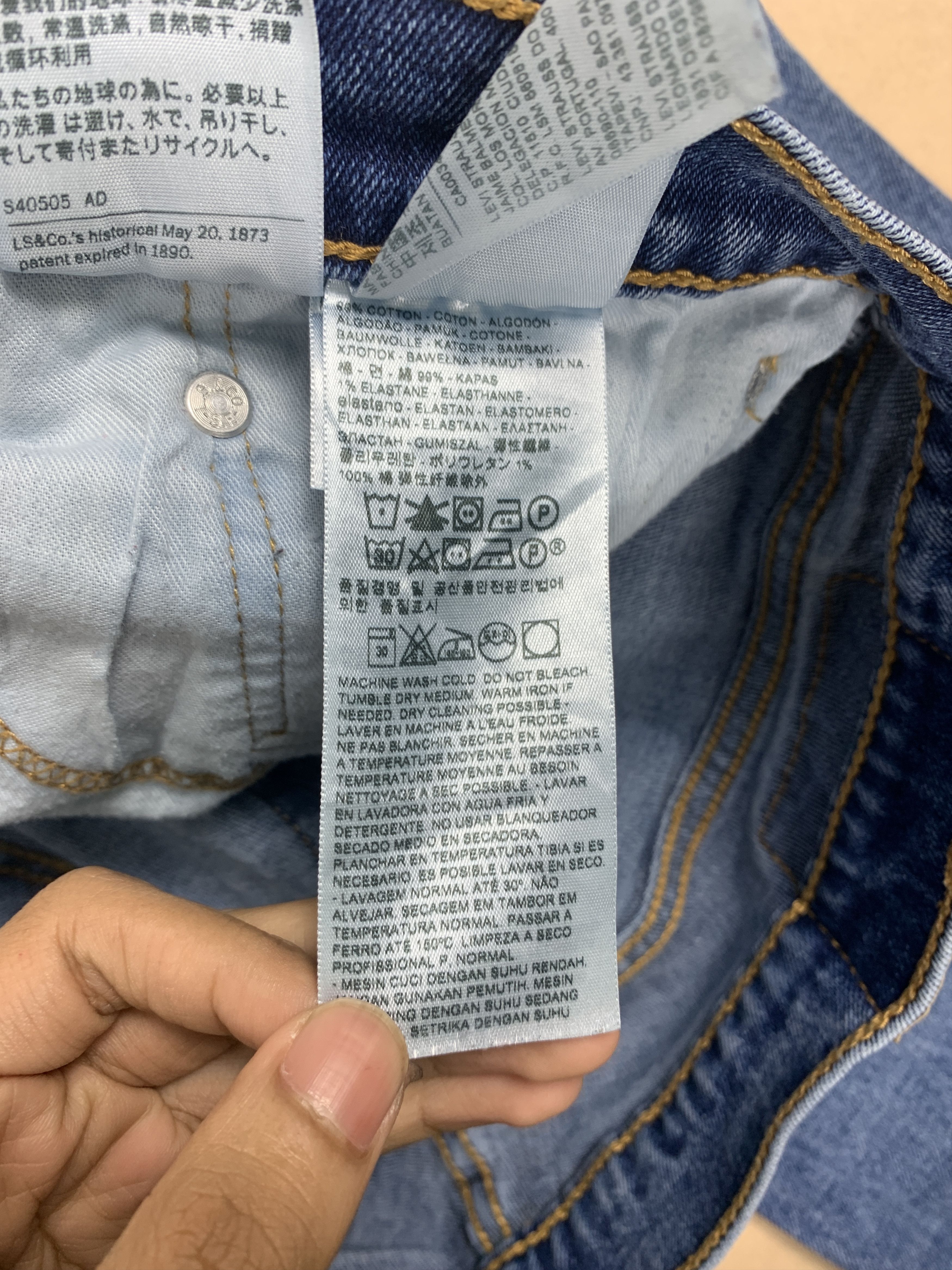 Levi's Vintage LEVI'S 505 Faded Mid Wash Straight Cut Jeans Size US 35 - 17 Thumbnail
