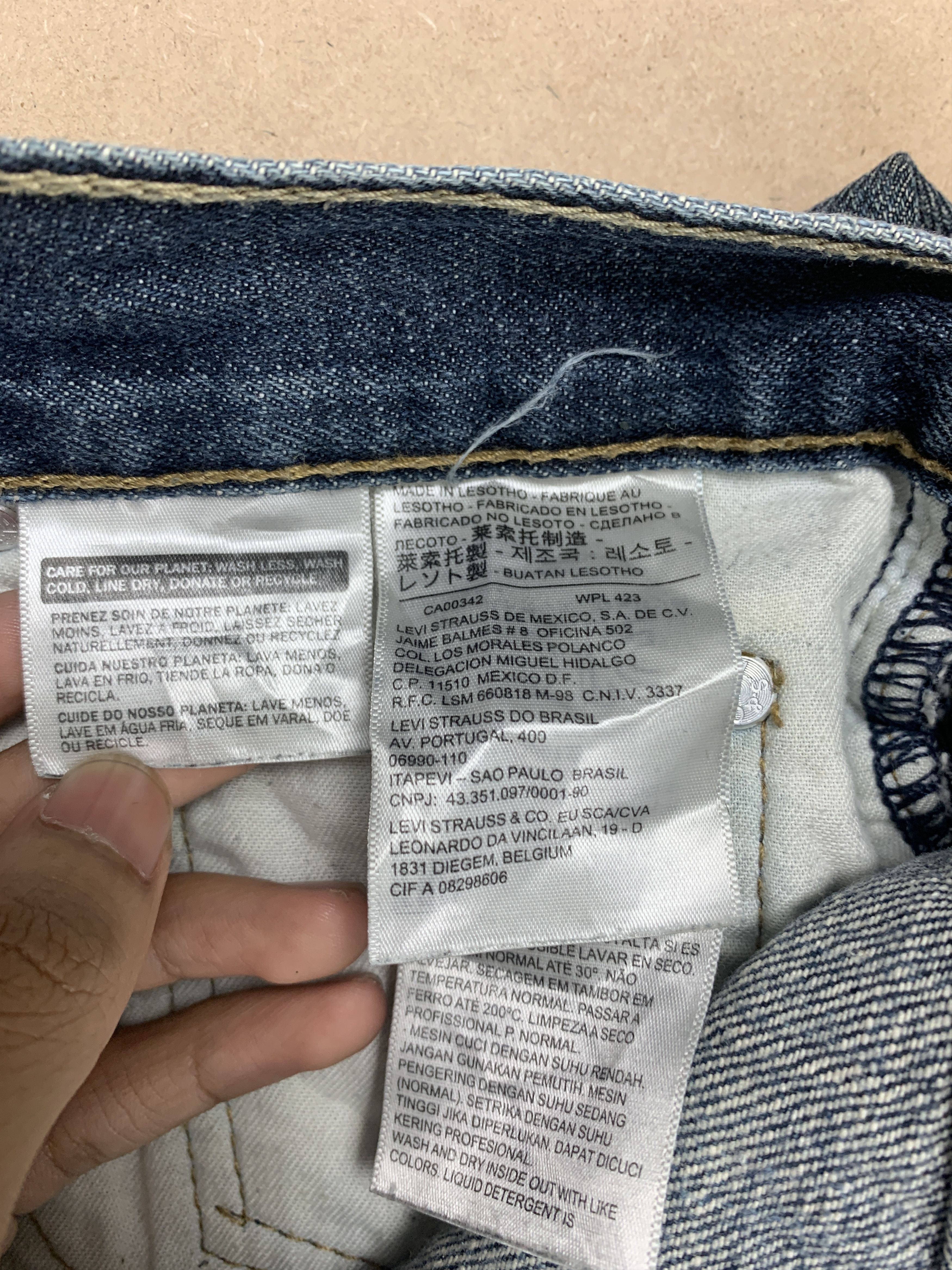 Levi's Vintage LEVI'S 527 Boot Cut Faded Distressed Jeans P0159 Size US 30 / EU 46 - 16 Thumbnail