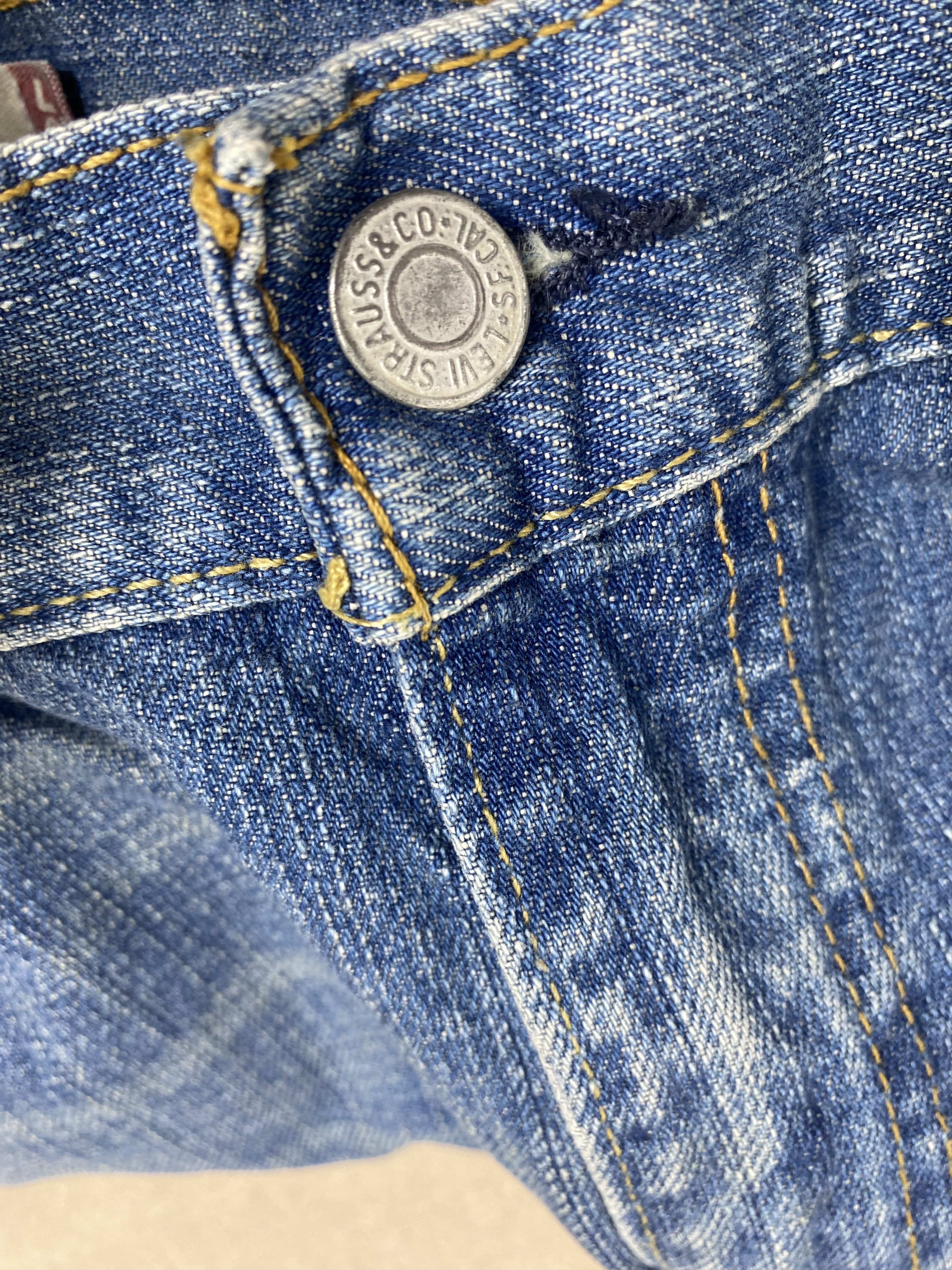 Levi's × Vintage Vintage LEVI'S 527 Bootcut Distressed Faded Mid Wash Jeans Size US 35 - 14 Thumbnail