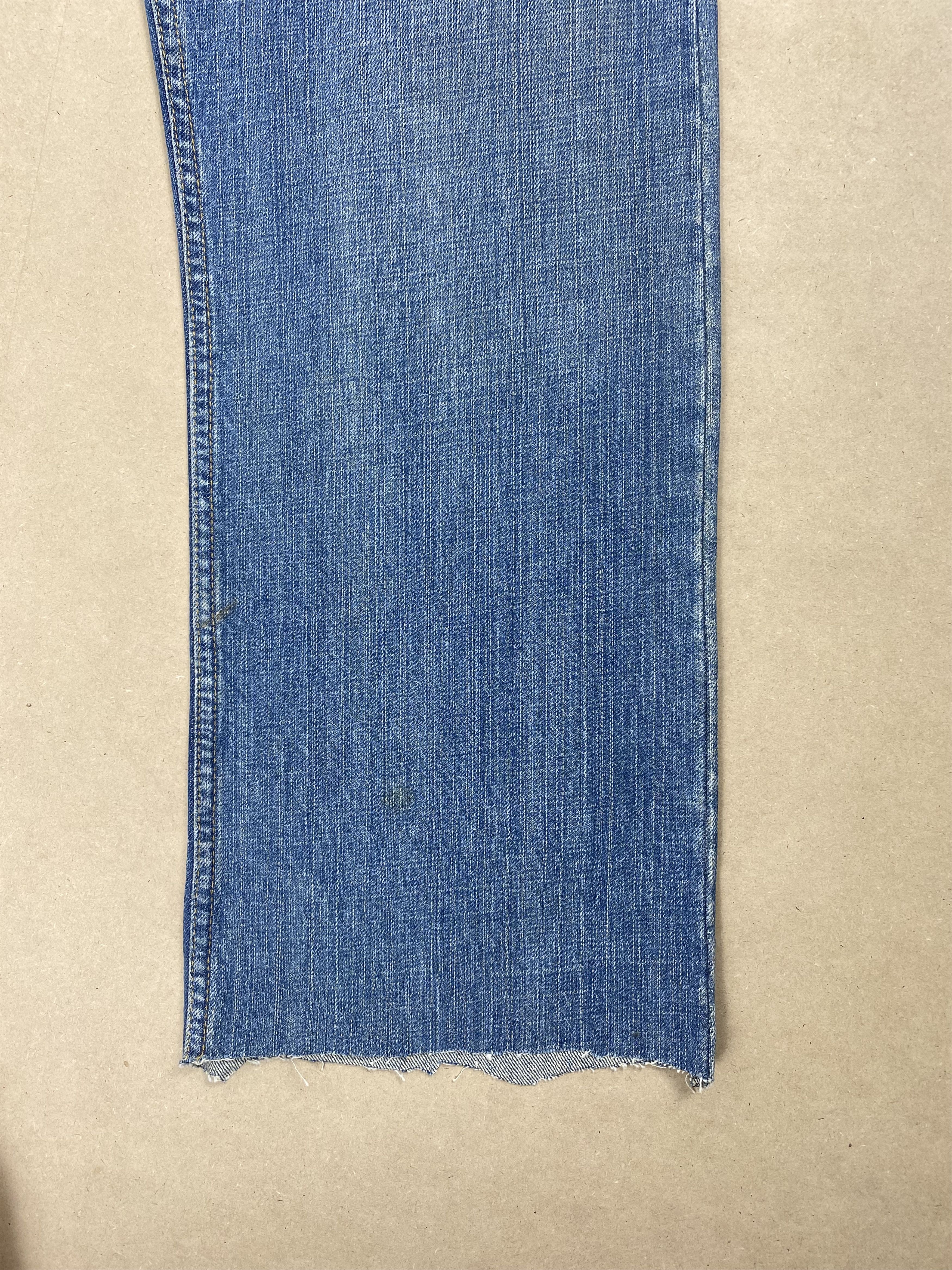 Levi's × Vintage Vintage LEVI'S 527 Bootcut Distressed Faded Mid Wash Jeans Size US 35 - 3 Thumbnail