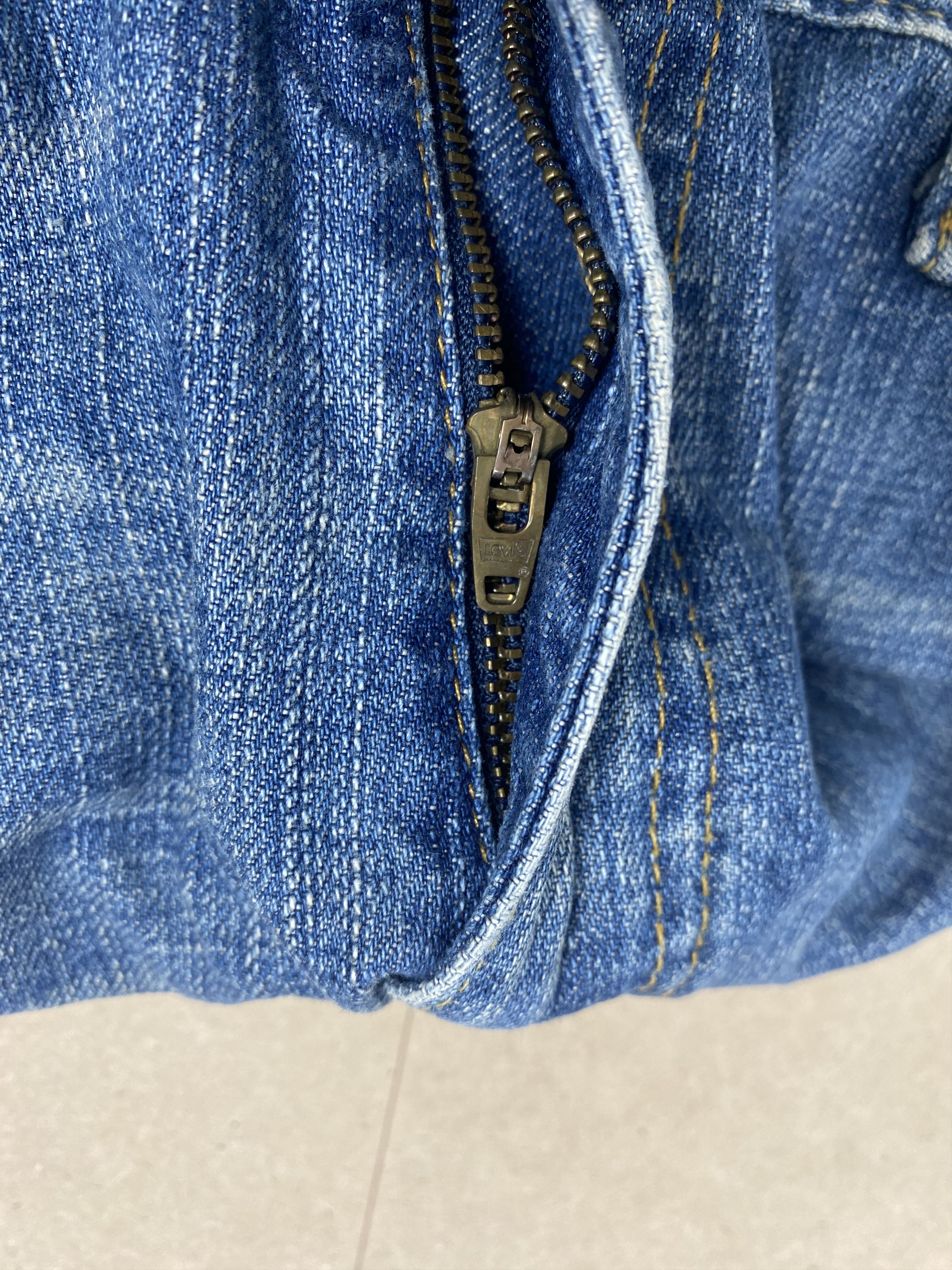 Levi's × Vintage Vintage LEVI'S 527 Bootcut Distressed Faded Mid Wash Jeans Size US 35 - 15 Thumbnail