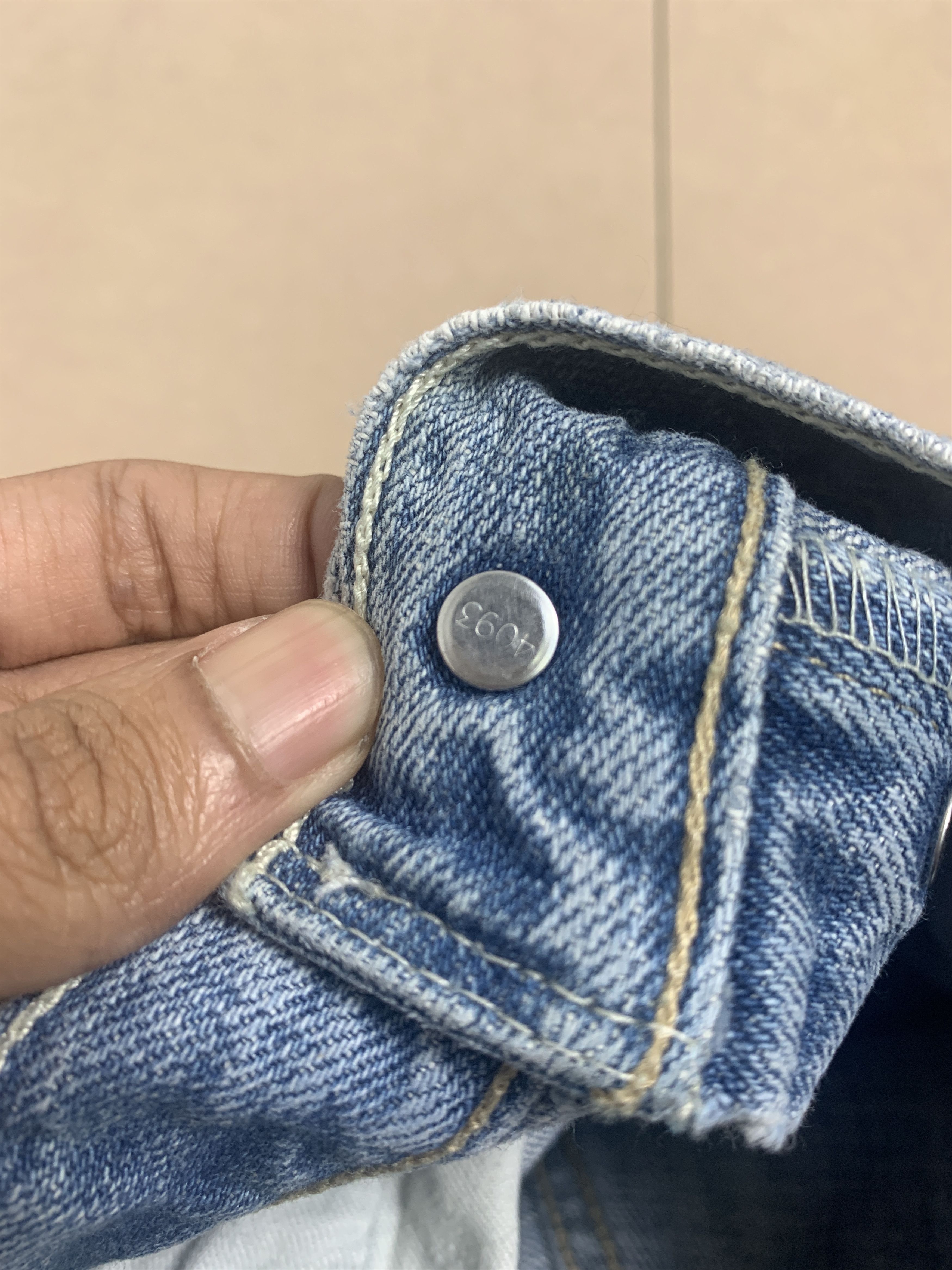 Levi's Vintage 90s LEVI'S 501 Distressed Faded Jeans P0331 Size US 34 / EU 50 - 15 Thumbnail