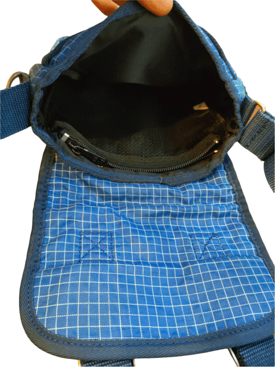 Benetton ❎ Benetton Sling BAg Size ONE SIZE - 6 Thumbnail