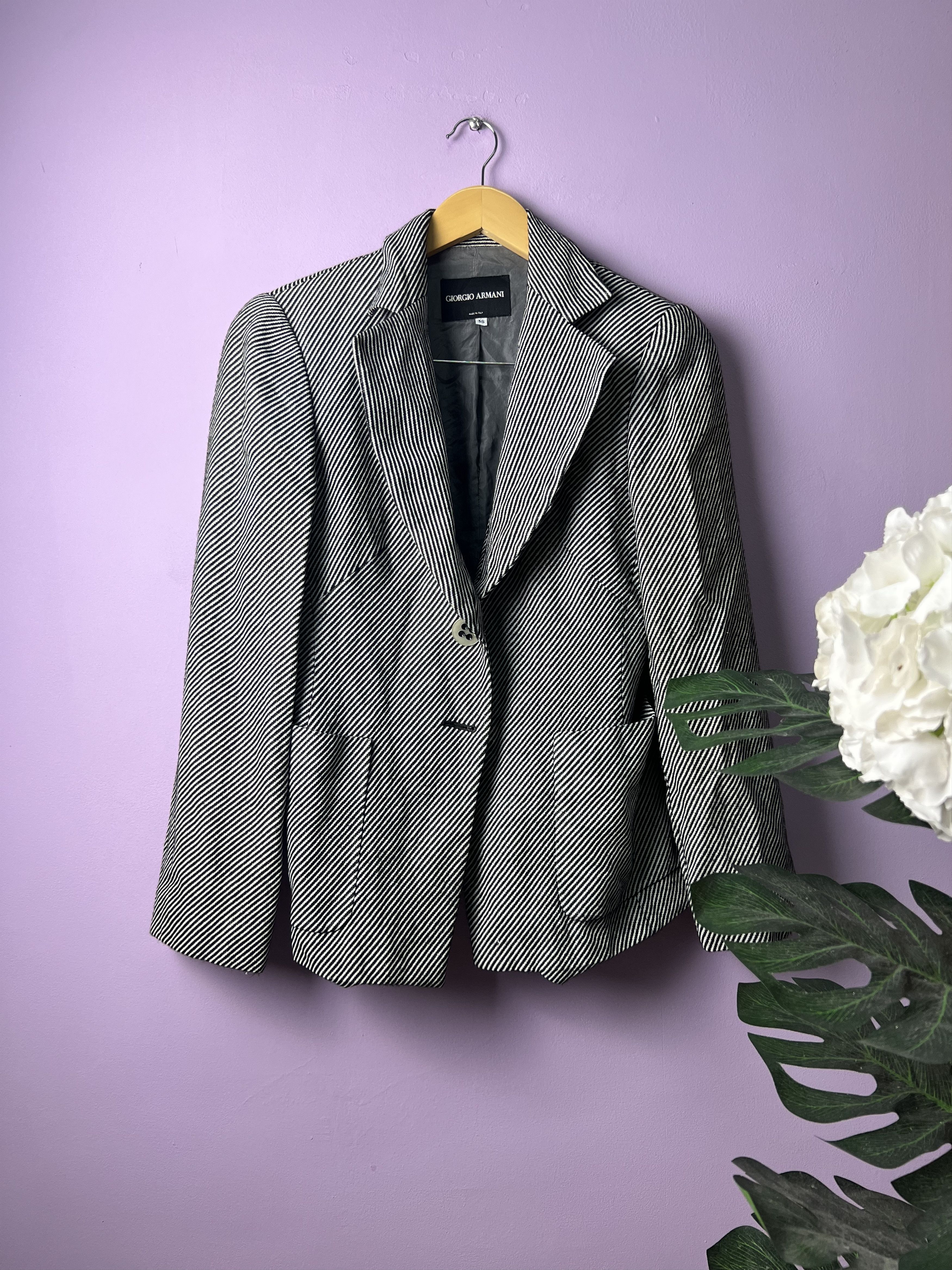 ジャケット Giorgio Armani Viscose And Cupro With Silk Lining Giorgio Armani Viscose And Cupro With Silk Lining | Grailed