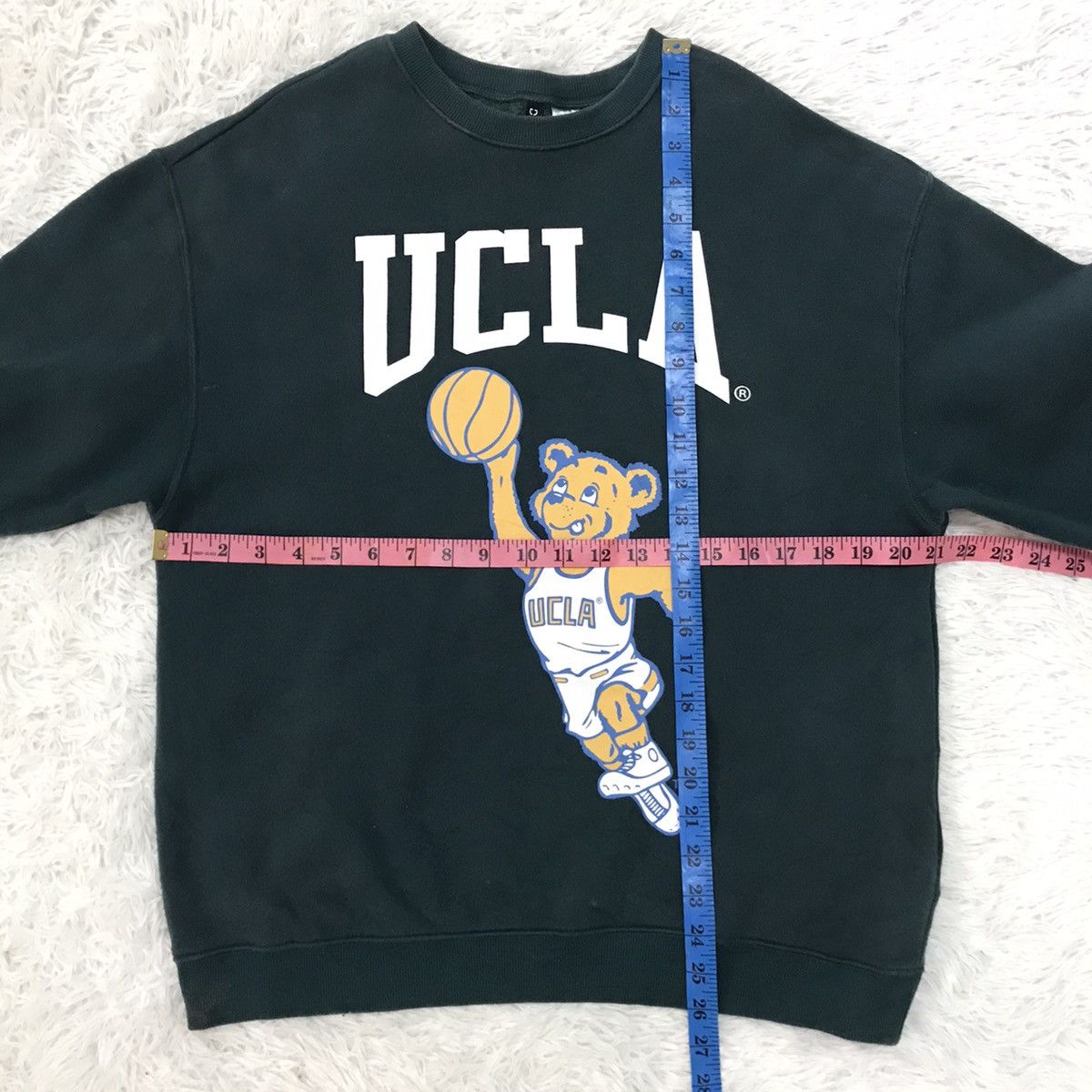 Divided UCLA Divided H&M Big Printed Sweatshirt Size US S / EU 44-46 / 1 - 17 Thumbnail