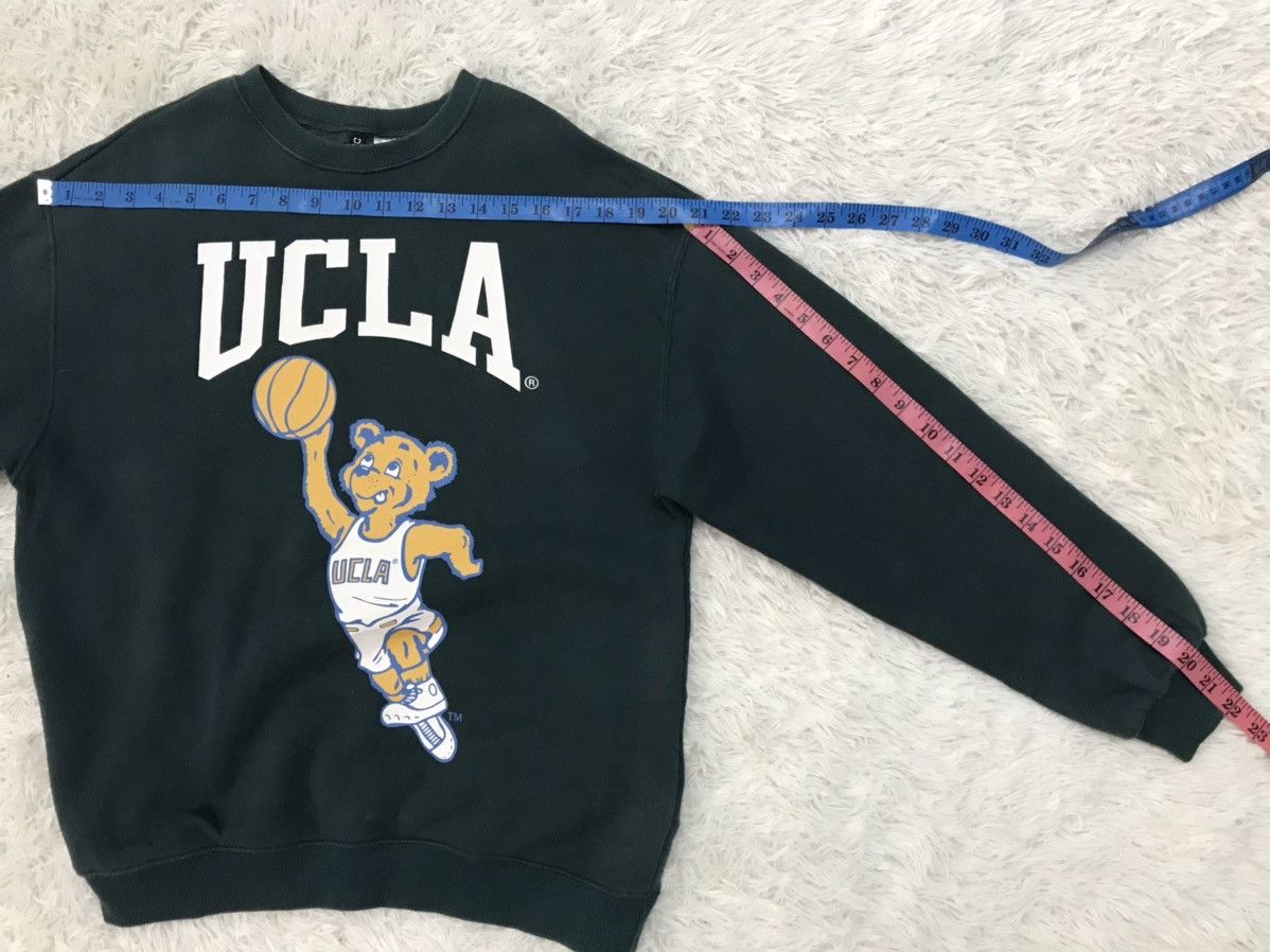Divided UCLA Divided H&M Big Printed Sweatshirt Size US S / EU 44-46 / 1 - 18 Thumbnail