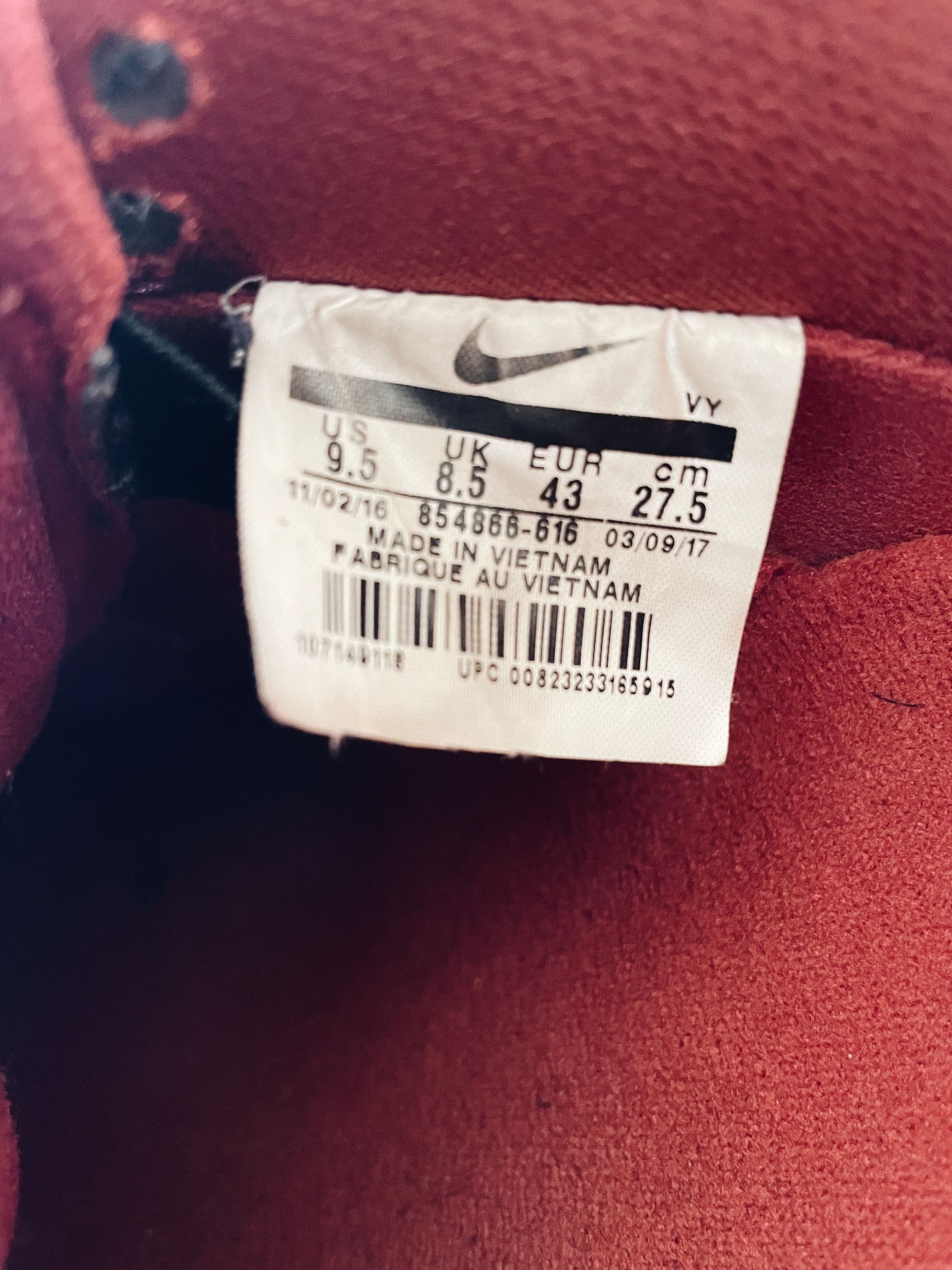 Nike Nike SB Zoom Dunk Low Track Red Size US 9.5 / EU 42-43 - 7 Thumbnail