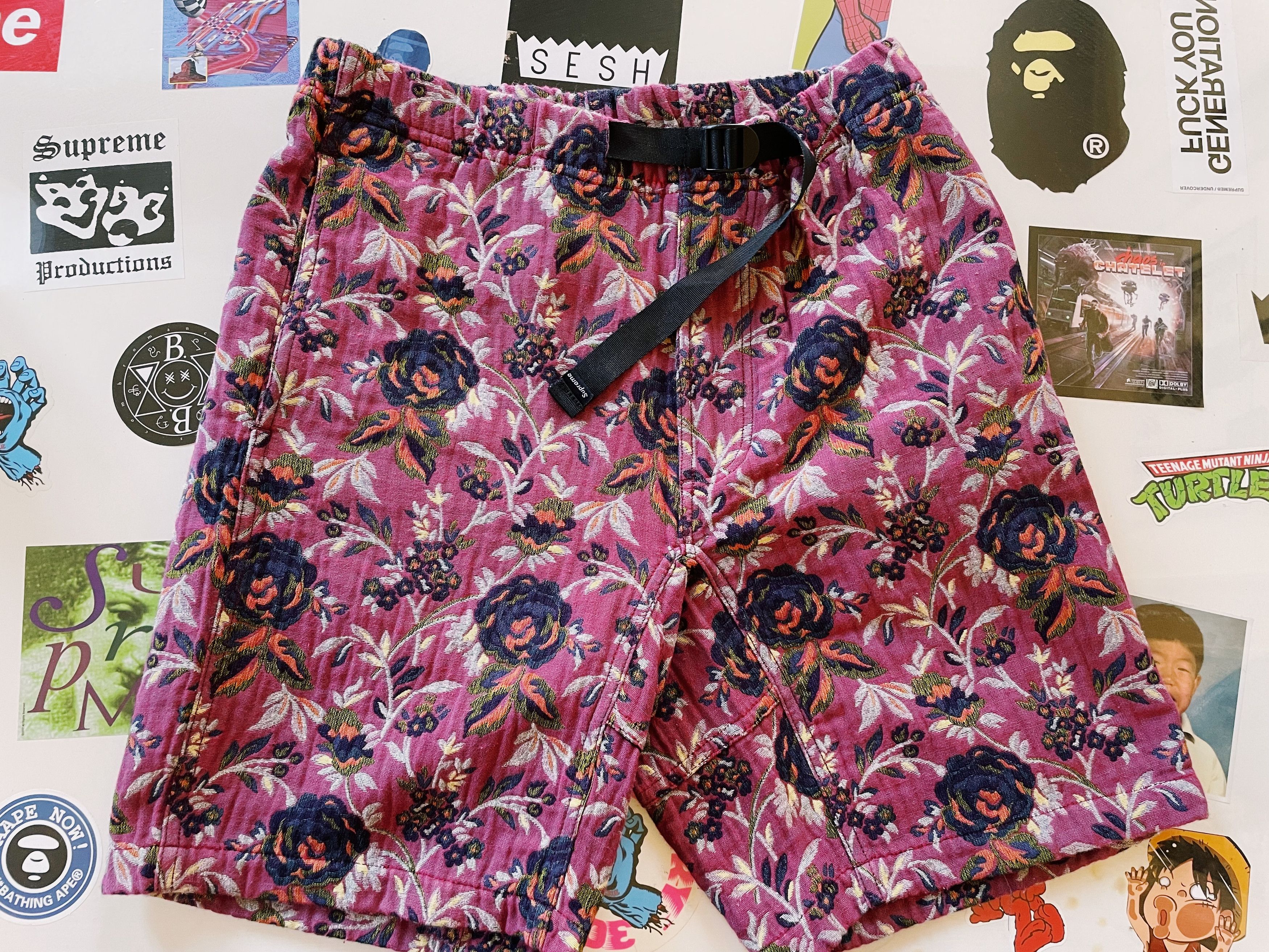Supreme Supreme Jacquard Flowers Belted Short Burgundy / Navy Size US 30 / EU 46 - 1 Thumbnail