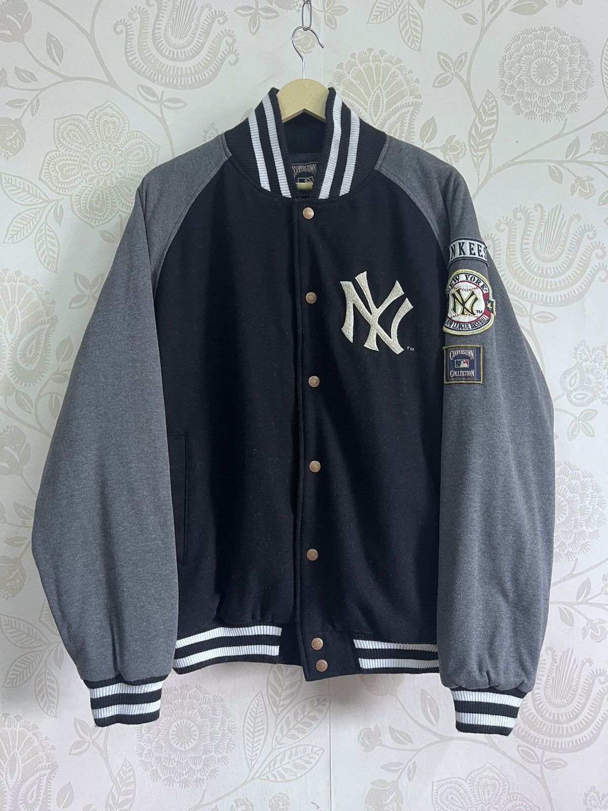 image of Cooperstown Collection x New York Yankees Vintage New York Yankees Coopertown Varsity Jacket in Bla