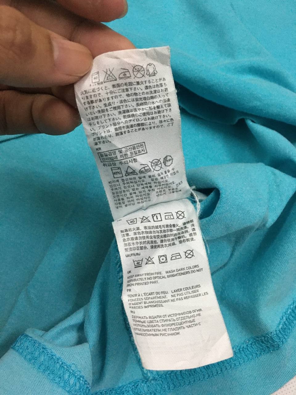 Anime × One Piece × Uniqlo One Piece Luffys Family Tee Size US M / EU 48-50 / 2 - 5 Thumbnail