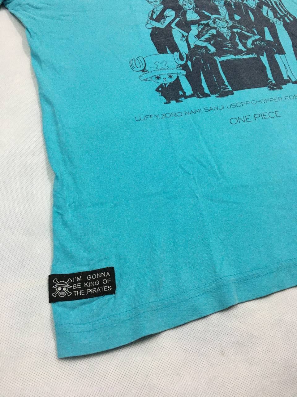 Anime × One Piece × Uniqlo One Piece Luffys Family Tee Size US M / EU 48-50 / 2 - 3 Thumbnail