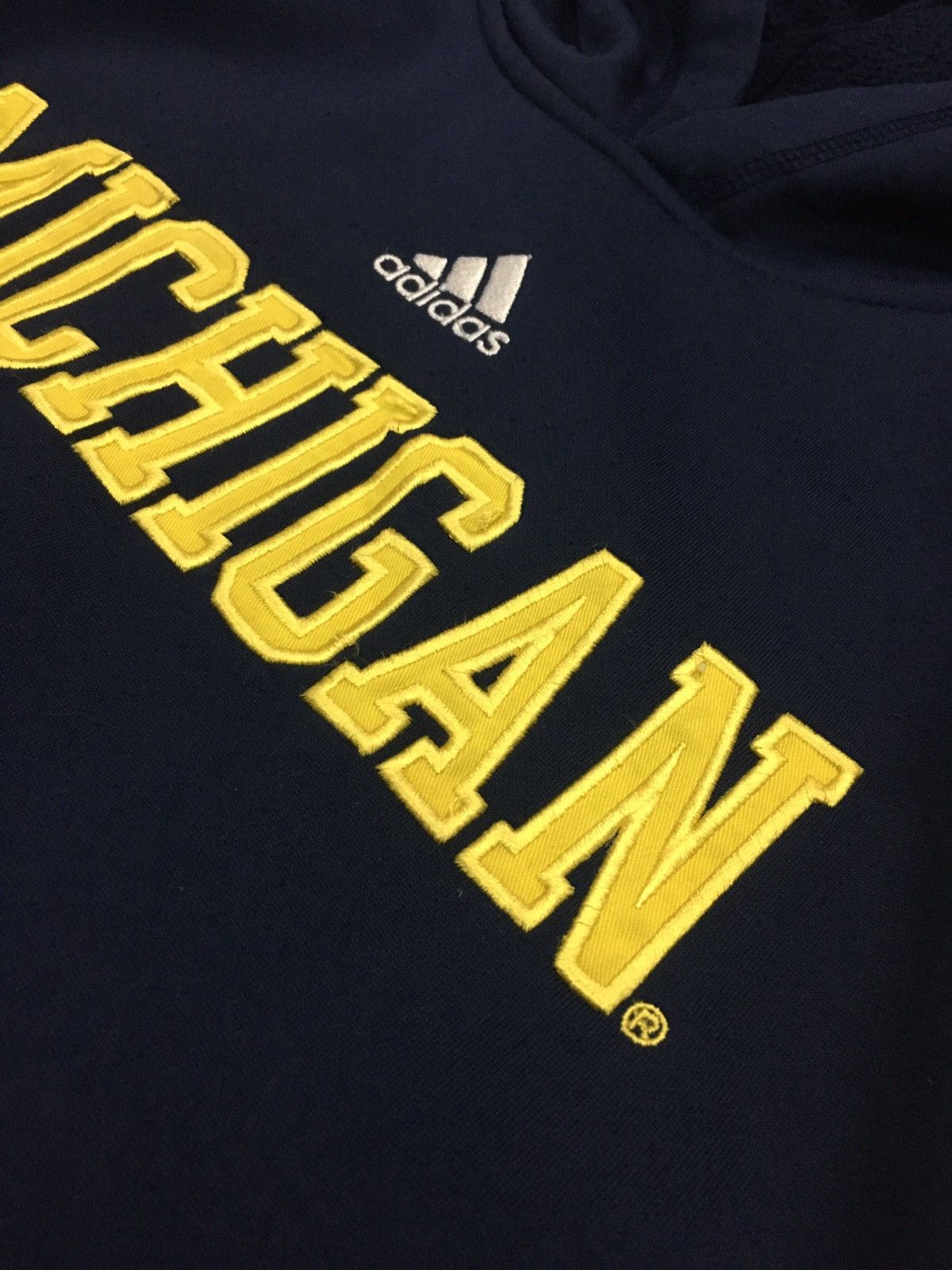 Adidas ADIDAS CENTRE LOGO X MICHIGAN COLLEGE SPELL OUT HOODIE Size US S / EU 44-46 / 1 - 4 Thumbnail