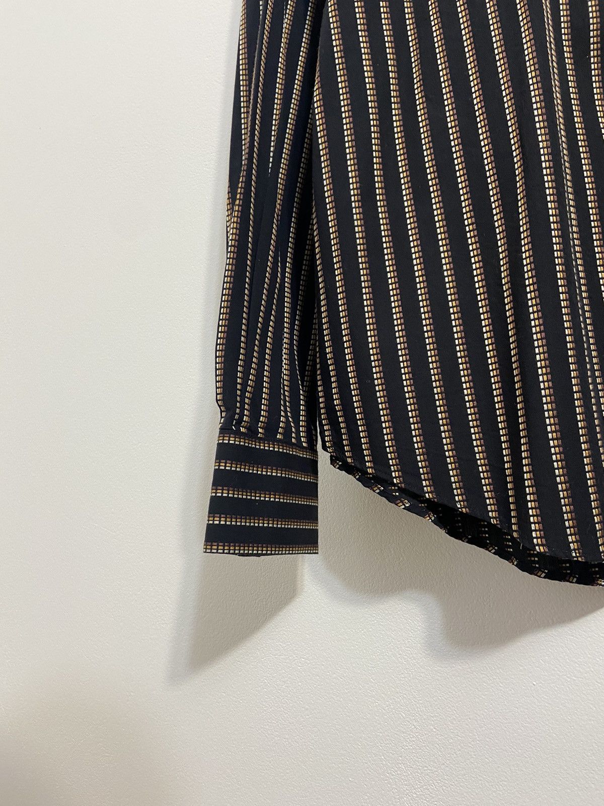 Yves Saint Laurent Yves Saint Laurent Button Up Shirt Size US XL / EU 56 / 4 - 10 Thumbnail