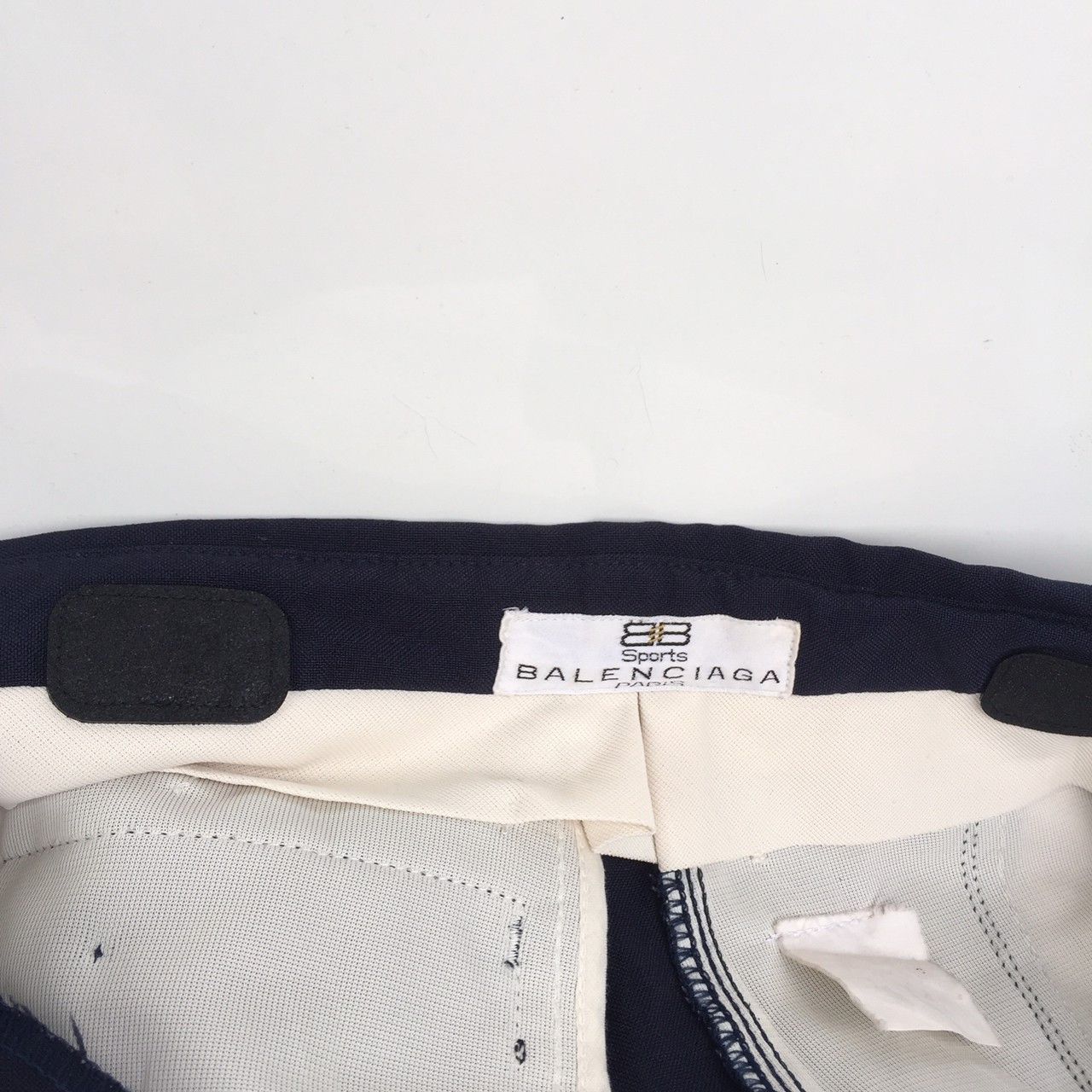 Balenciaga vintage balenciaga sports trousers Size US 34 / EU 50 - 2 Thumbnail