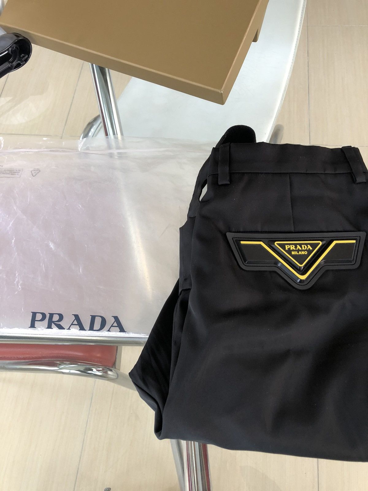 Prada Prada Re-Nylon Garbarine Pants size 48 Size US 32 / EU 48 - 14 Thumbnail