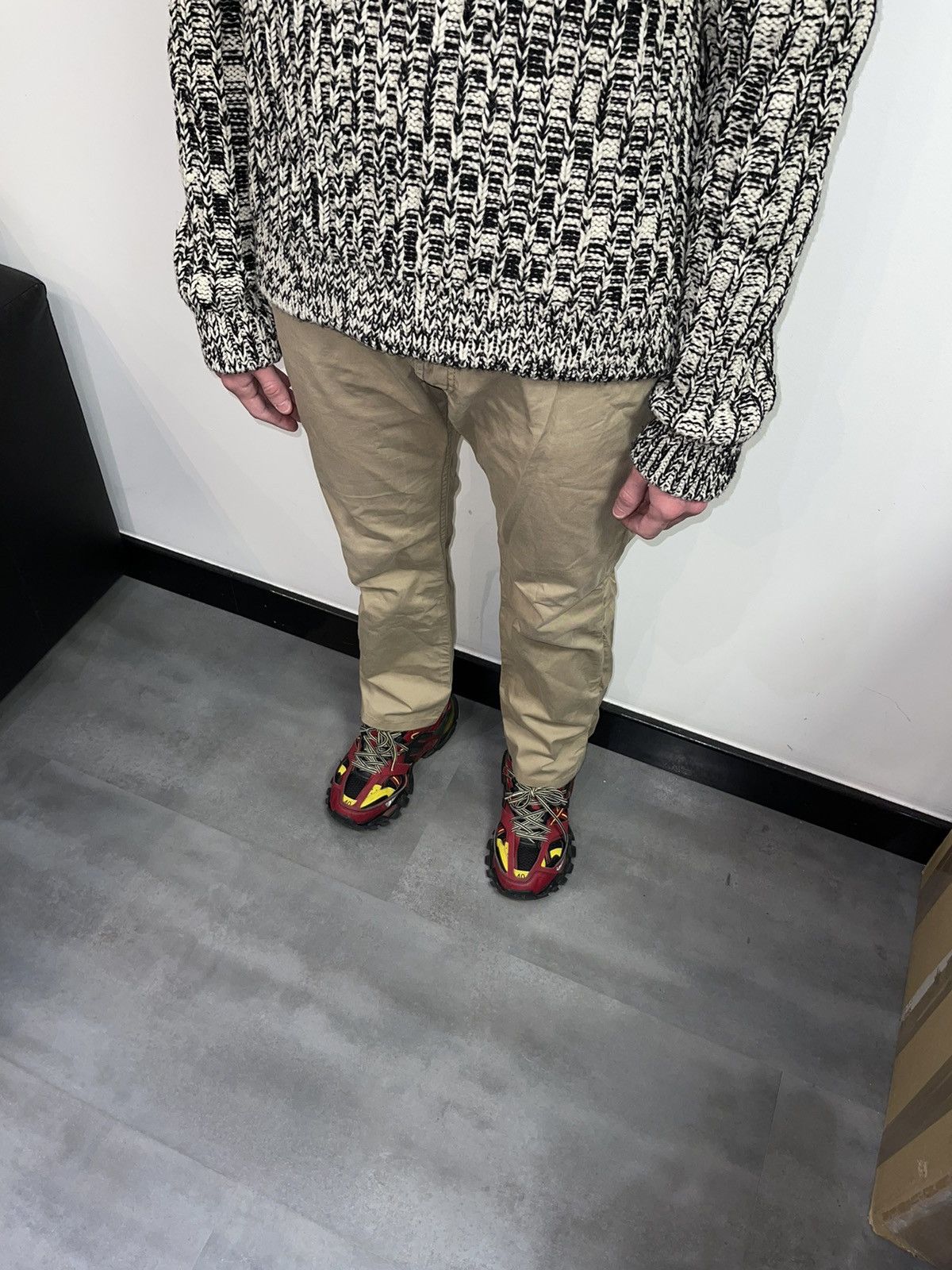 Acne Studios Acne Studios Generic Boy Dark Beige Chino Pants Size US 31 - 7 Thumbnail