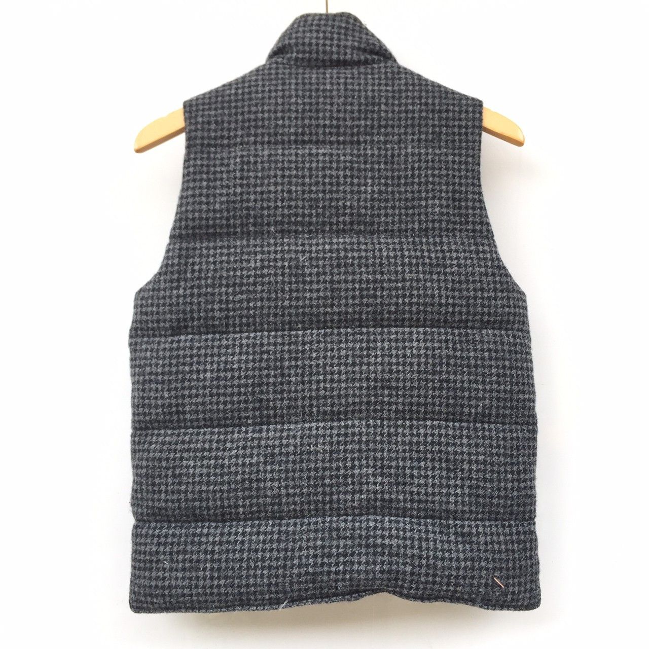 Edifice Japan × Harris Tweed harris tweed x edifice 100 years anniv puffer/down vest Size US M / EU 48-50 / 2 - 4 Thumbnail