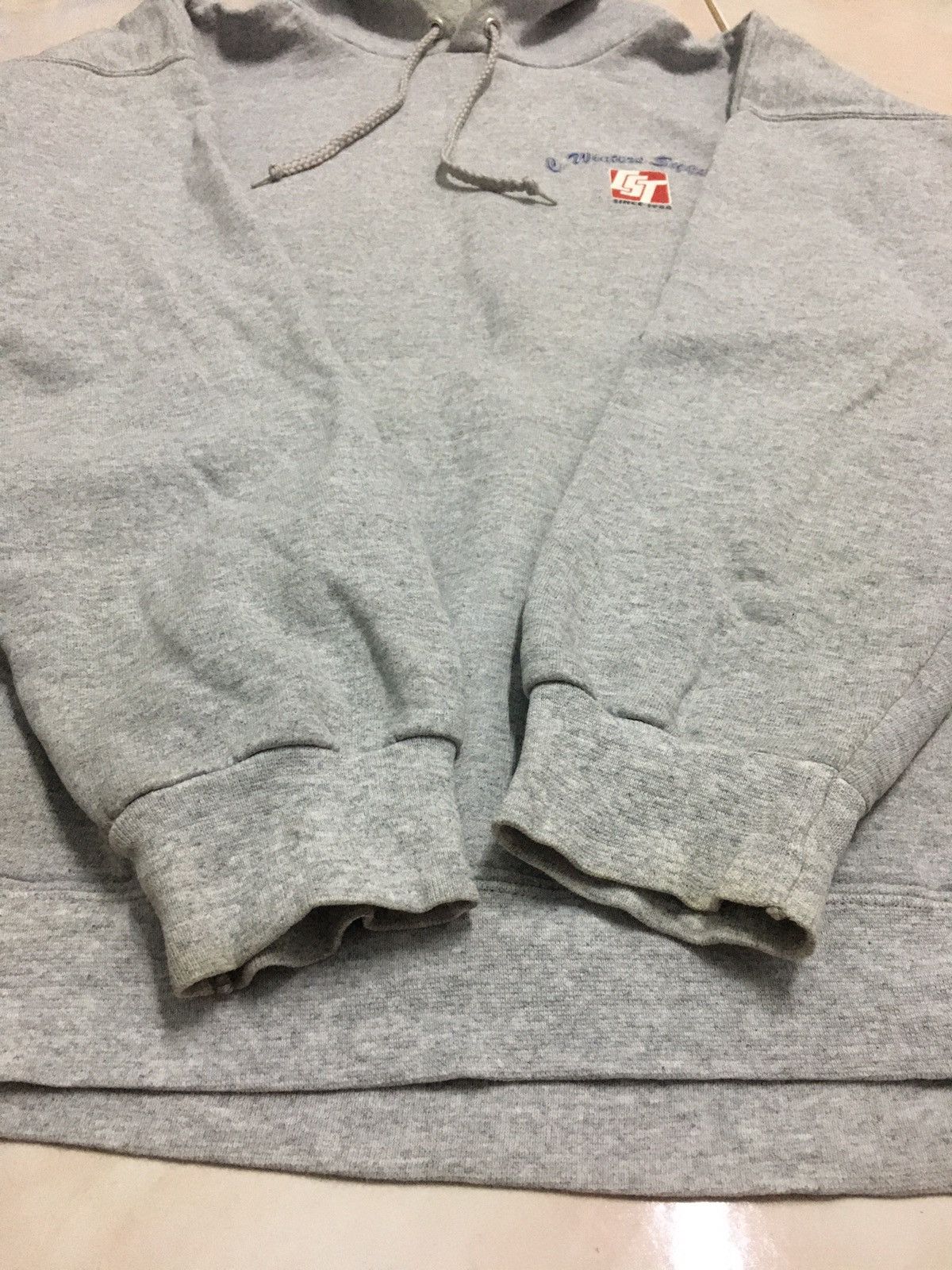 Hanes × Vintage Vintage hanes c. winter supply hoodie Size US XL / EU 56 / 4 - 6 Thumbnail