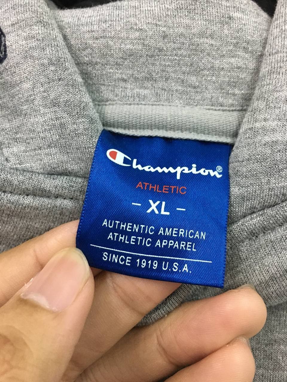 Champion × Vintage Vintage Champion Embroidered Big Logo Hoodie Size US L / EU 52-54 / 3 - 8 Thumbnail