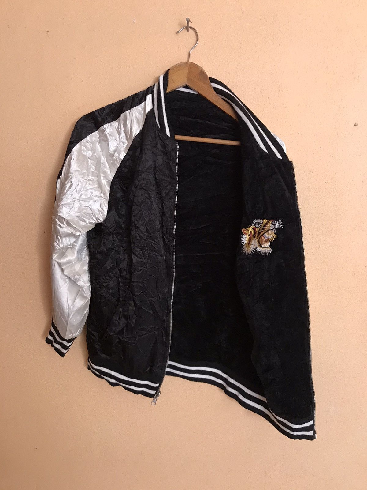 Japanese Brand SUKAJAN SOUVENIR TIGER REVERSIBLE Size US S / EU 44-46 / 1 - 10 Thumbnail