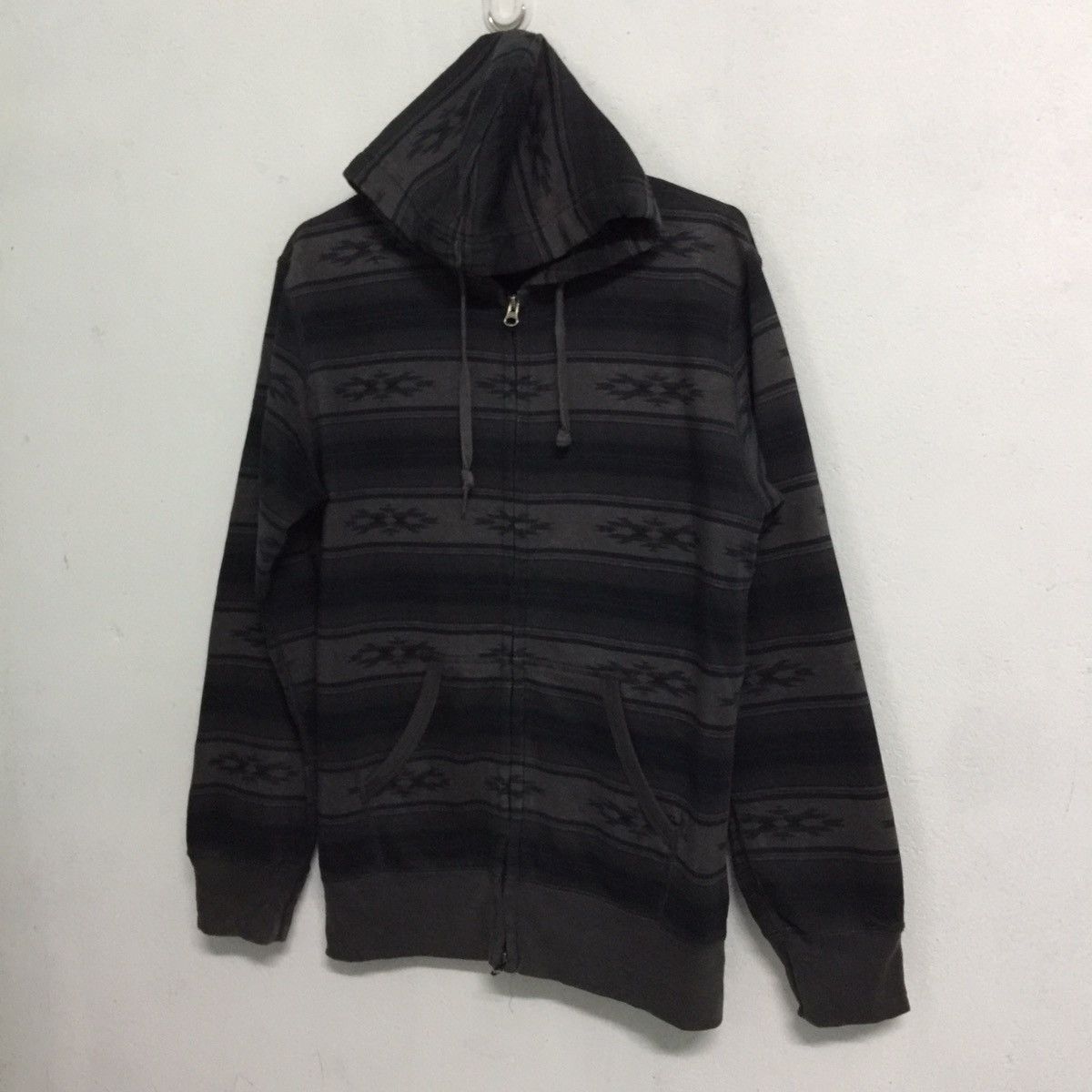 Native Uniqlo Hoodie Zipper Sweatshirt Size US M / EU 48-50 / 2 - 3 Thumbnail