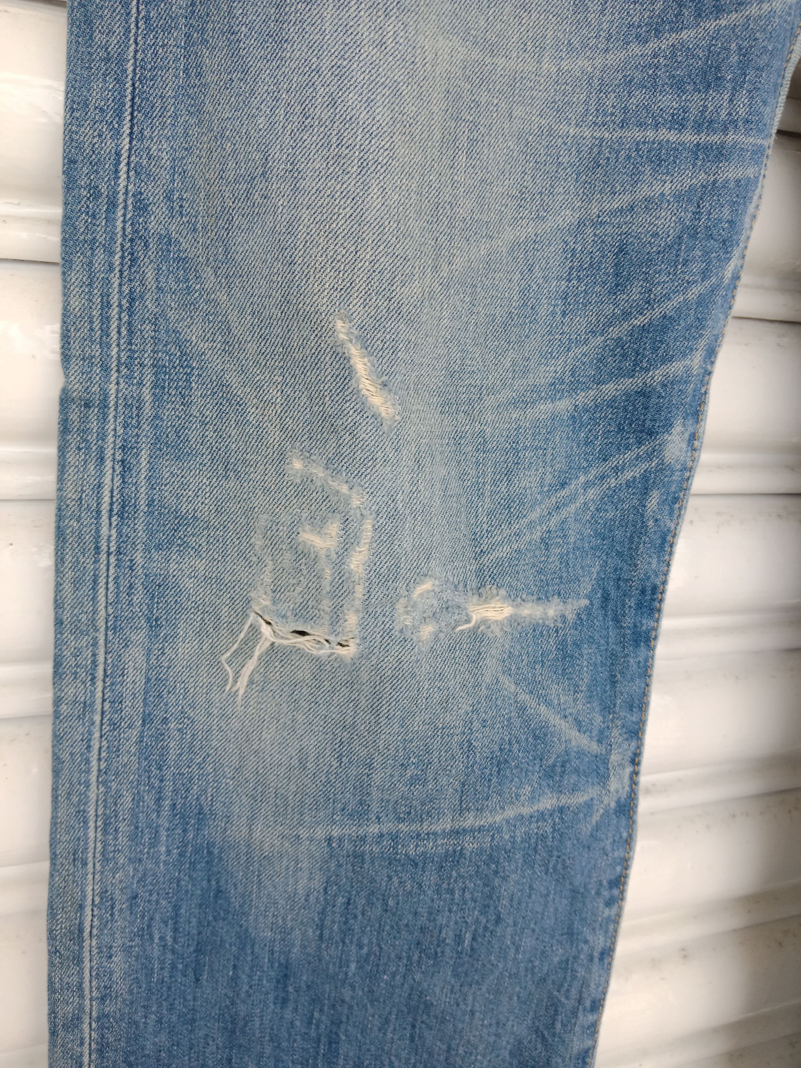 Levi's Levi's 501 Light Washed Distressed Size US 32 / EU 48 - 11 Thumbnail