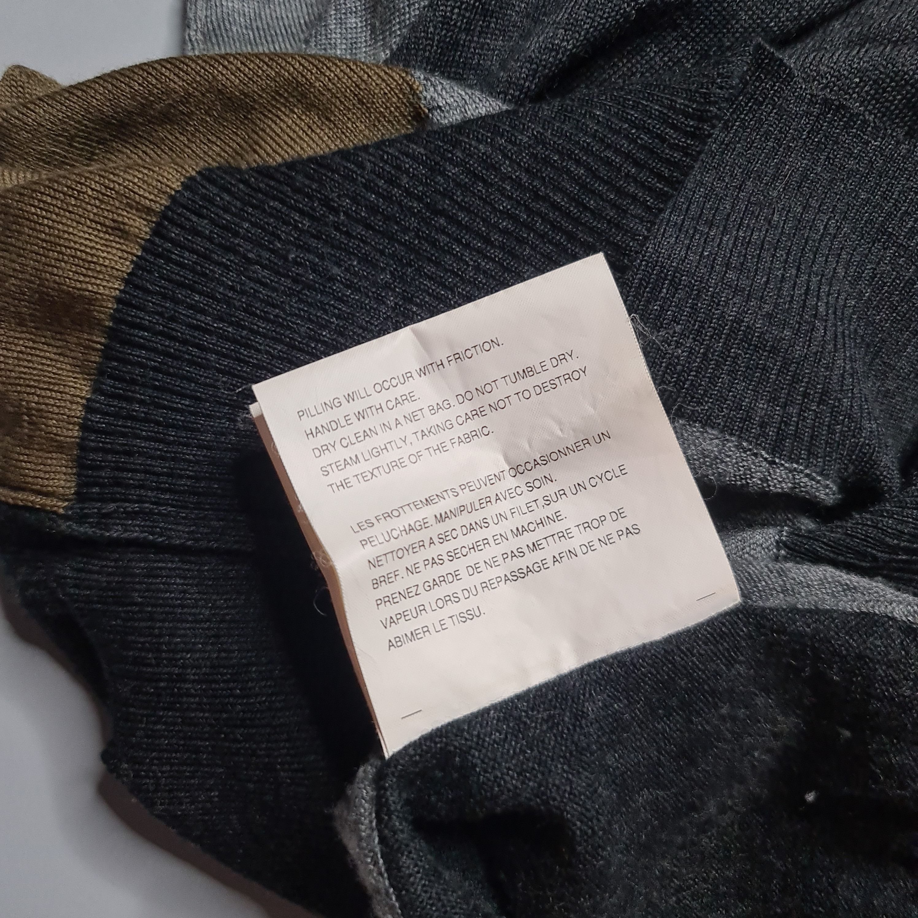 Comme des Garcons Comme Des Garcons Homme - AW07 Wool Sweater Size US S / EU 44-46 / 1 - 7 Thumbnail