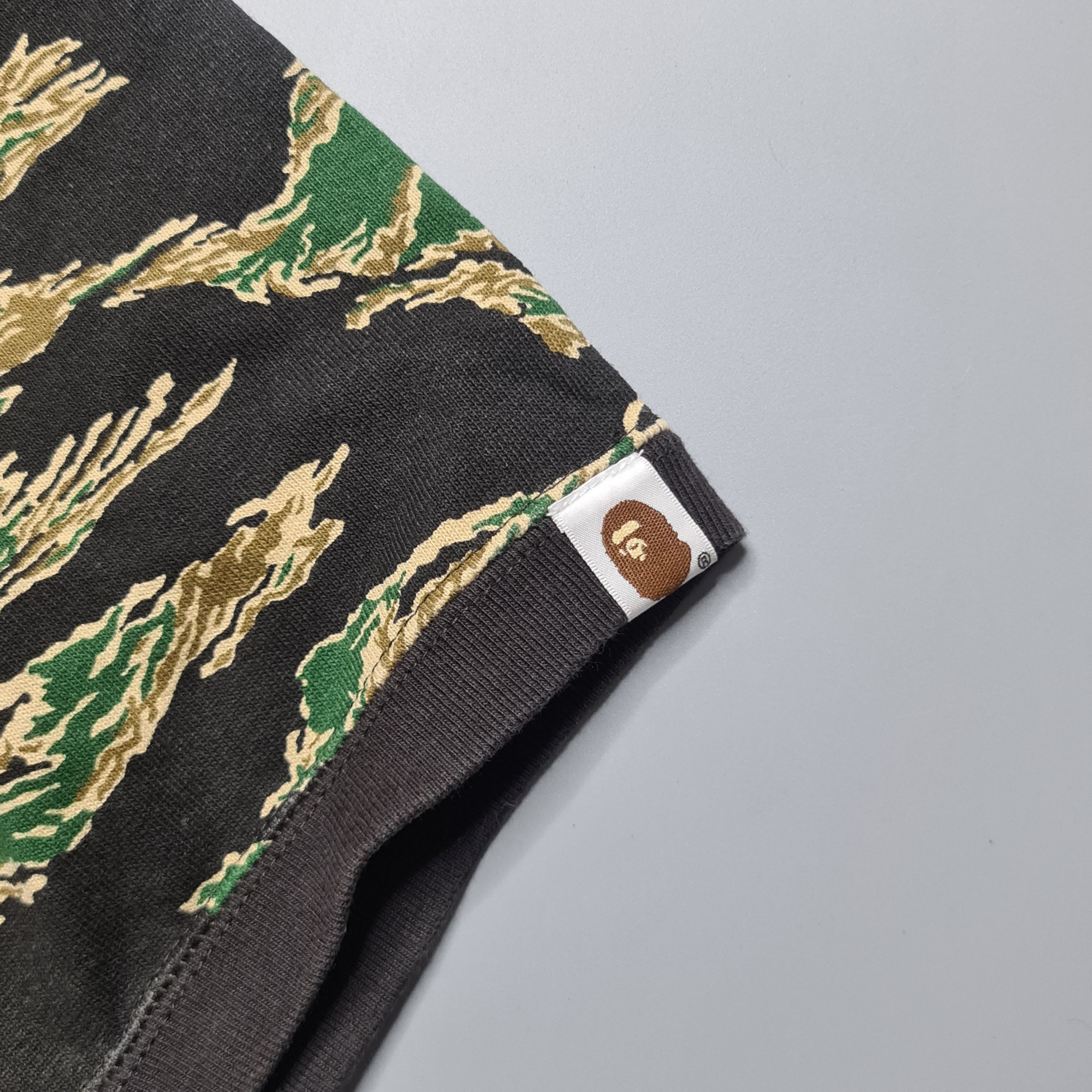Bape × Nigo Bape - Bape Classics Tiger Camo S/S Sweatshirt Size US S / EU 44-46 / 1 - 2 Thumbnail