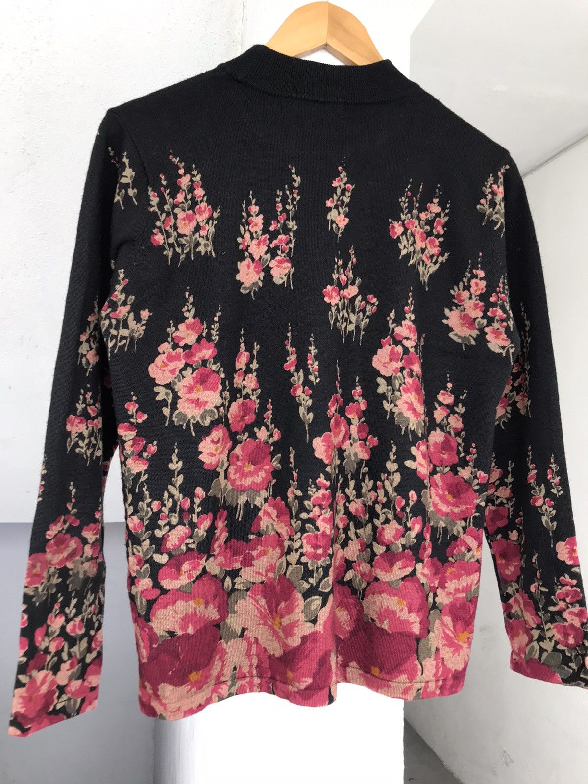 20471120 × Beauty Beast Vintage Leomarina Flower Art Knit Size US M / EU 48-50 / 2 - 11 Thumbnail