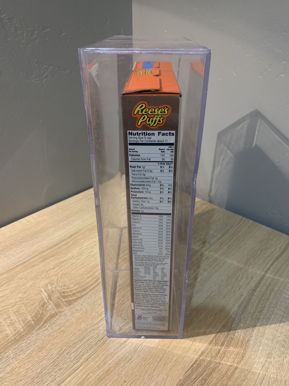 Travis Scott Travis Scott Limited Edition Reeses Puffs In Acrylic Case Size ONE SIZE - 3 Thumbnail