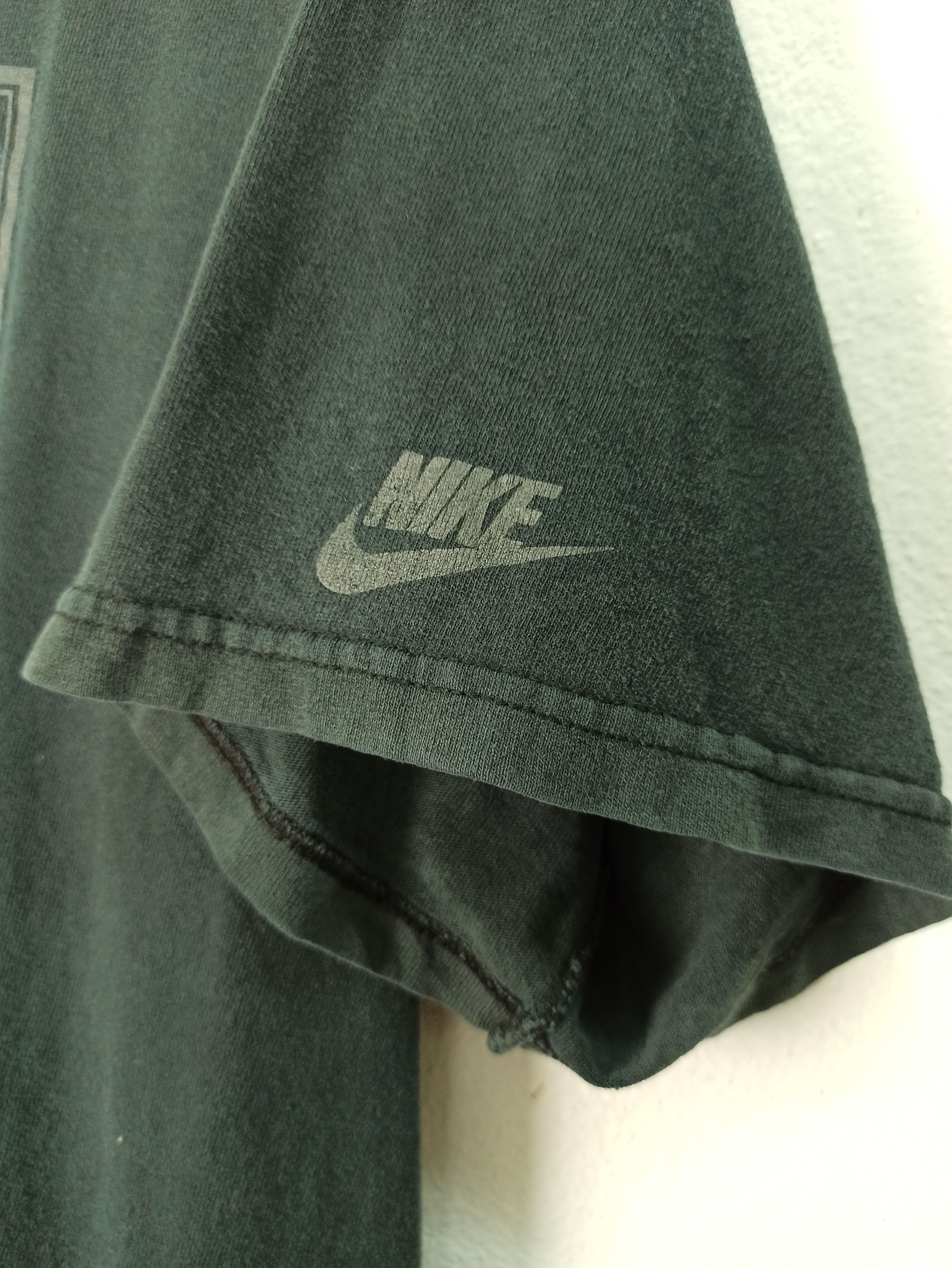 Nike Vintage Faded Black Nike Michael Jordan tee Worn Size US M / EU 48-50 / 2 - 4 Thumbnail