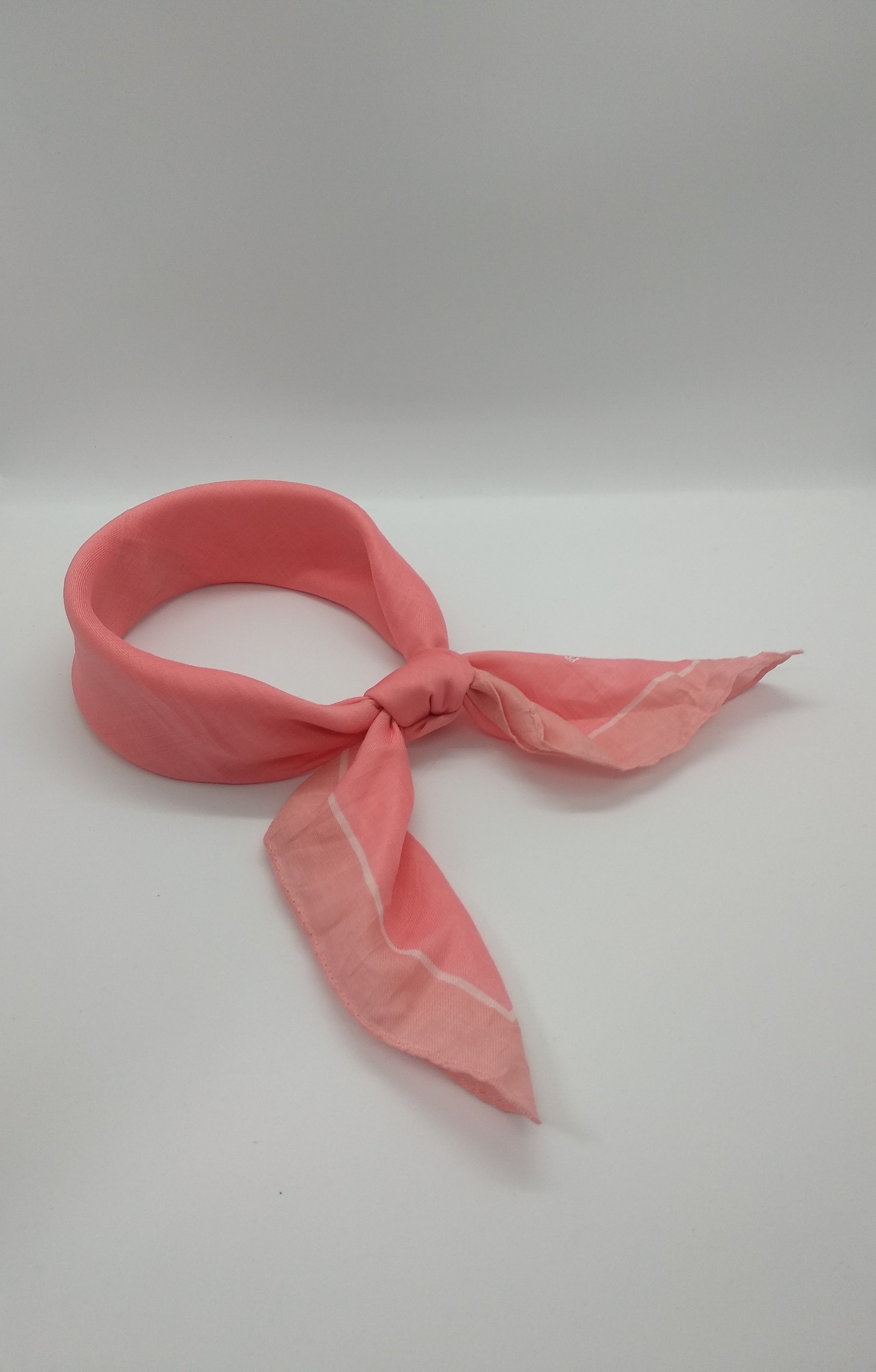 Burberry × Vintage Vintage Burberry Handkerchief / Neckerchief - HK218 Size ONE SIZE - 1 Thumbnail