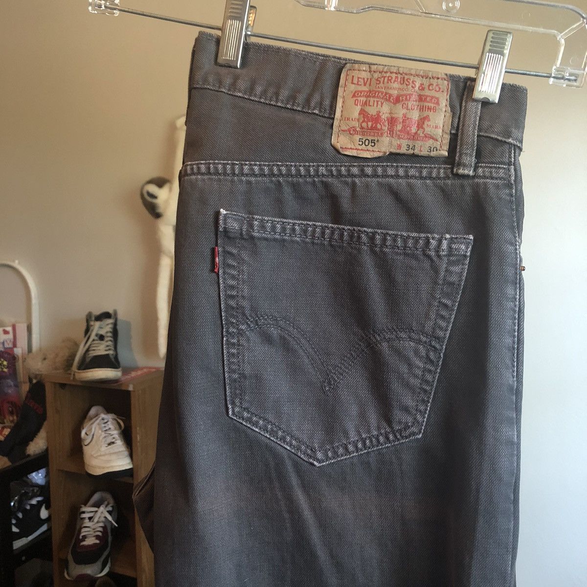 Levi's Vintage Levi’s 505 Straight Fit Dark Grey Denim Jeans 34x30 Size US 34 / EU 50 - 1 Thumbnail
