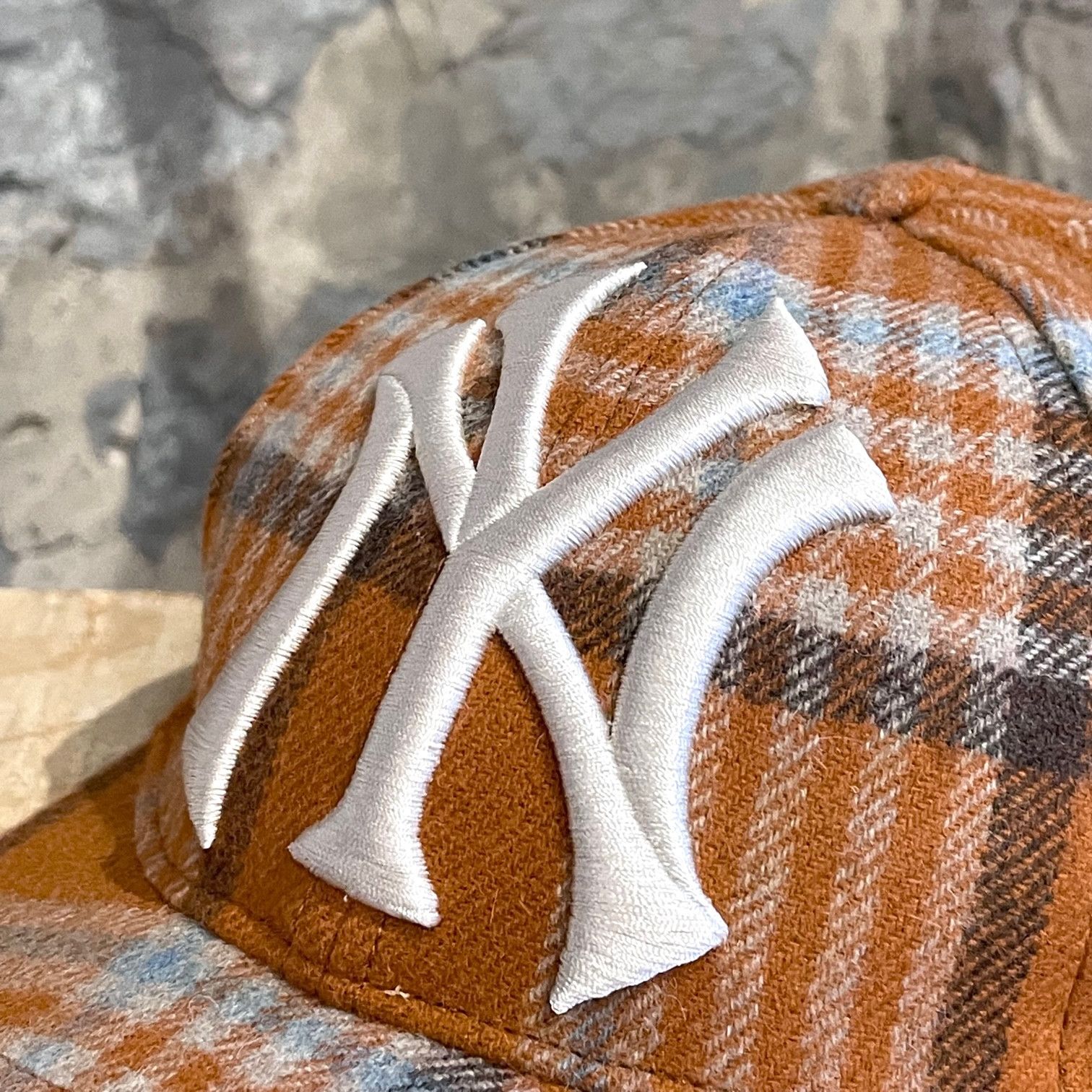 Gucci × New York Yankees Gucci Brown Plaid New York Yankees Cap Size ONE SIZE - 2 Thumbnail
