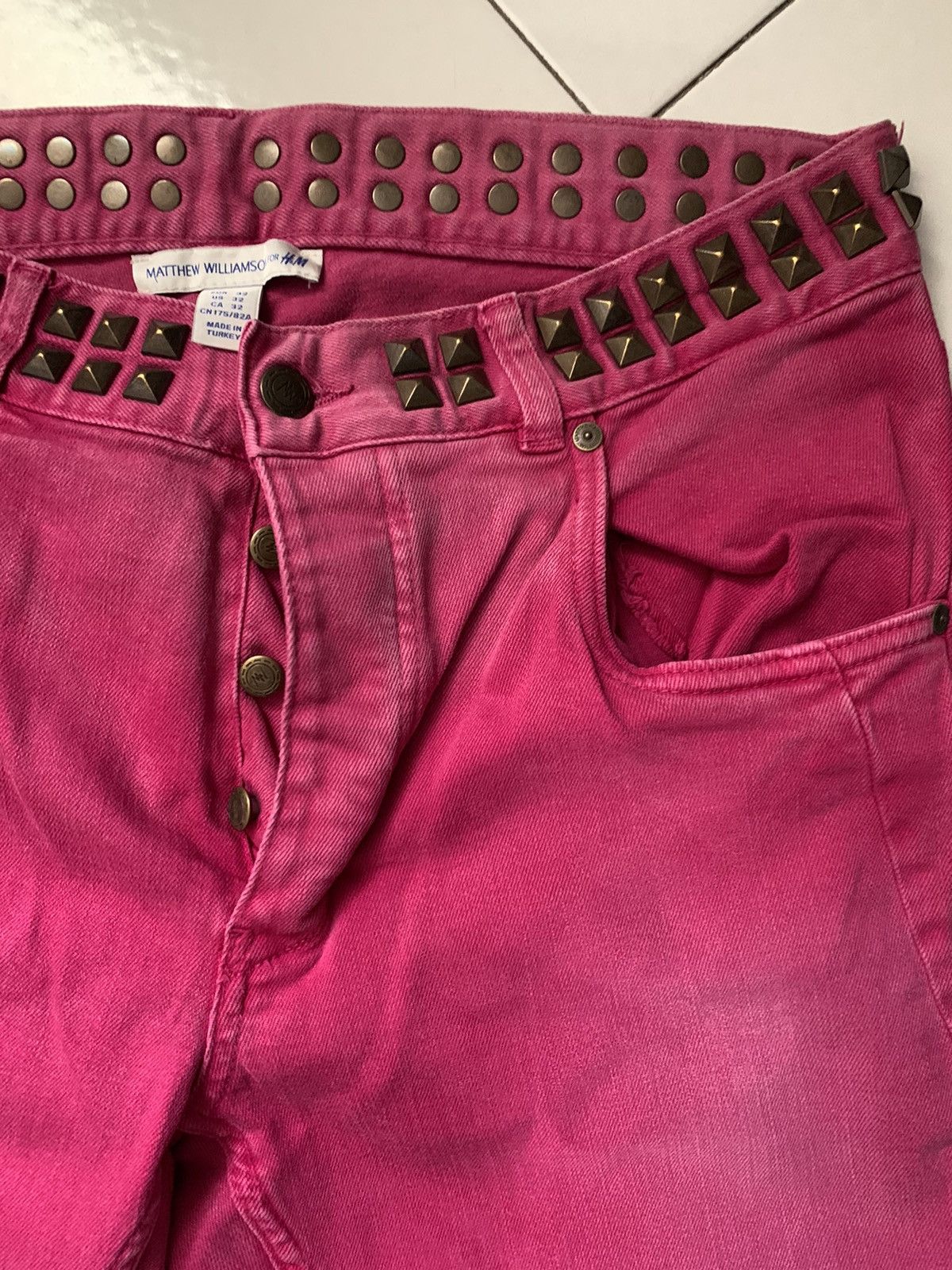 H&M × Matthew Williamson Fucsia denim studded jeans Size US 32 / EU 48 - 2 Thumbnail
