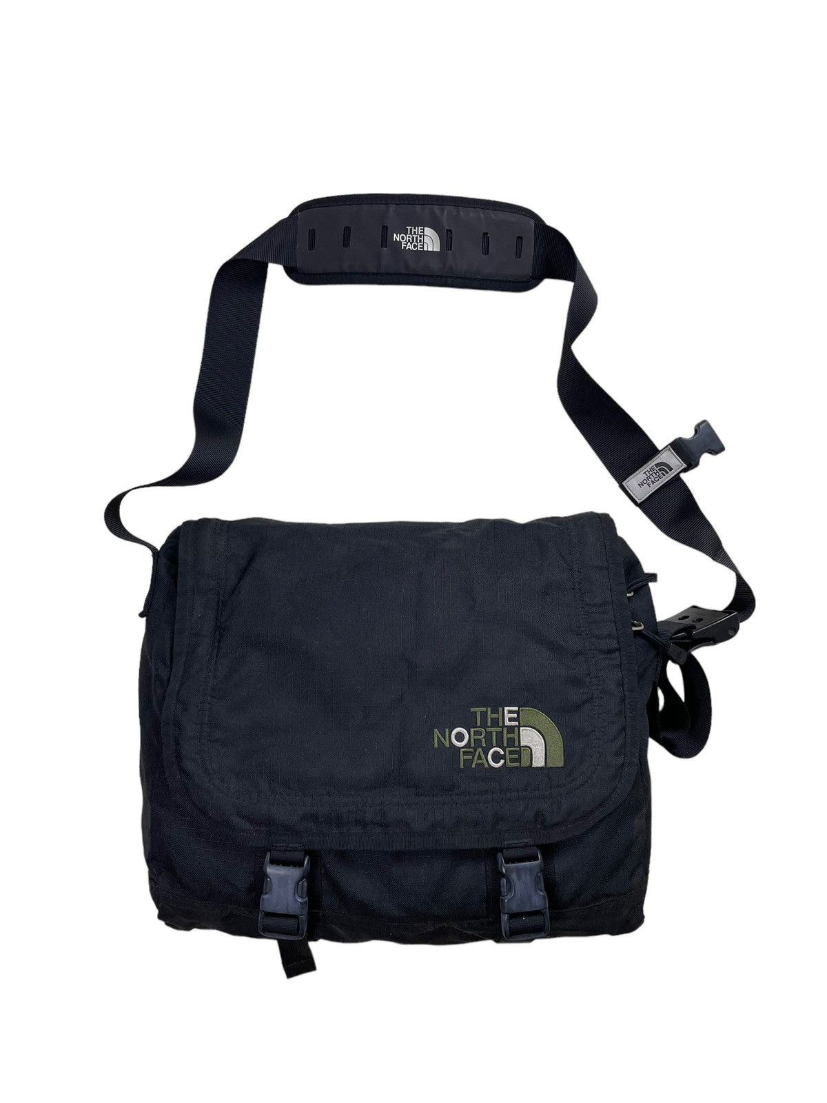 The North Face TNF Base Camp Messenger Backpack Black Sling Crossbody Bag Size ONE SIZE - 1 Thumbnail