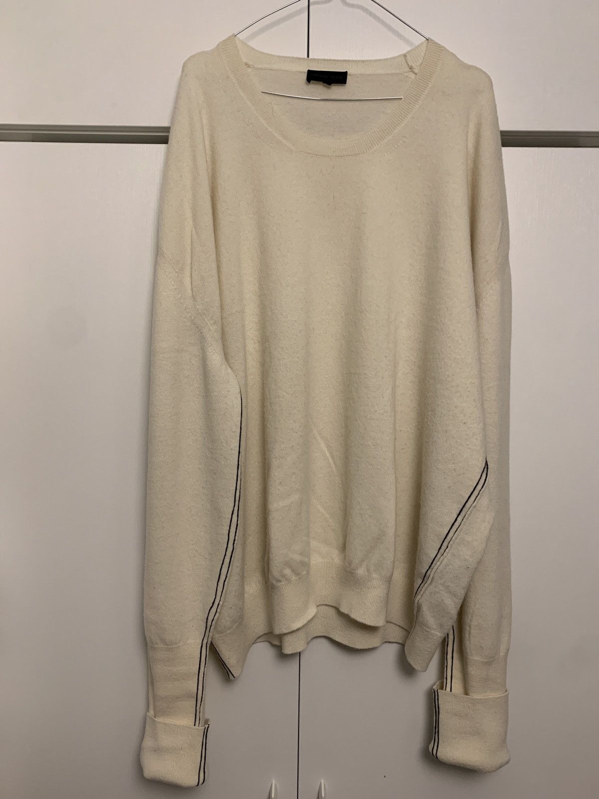 Oversize round neck