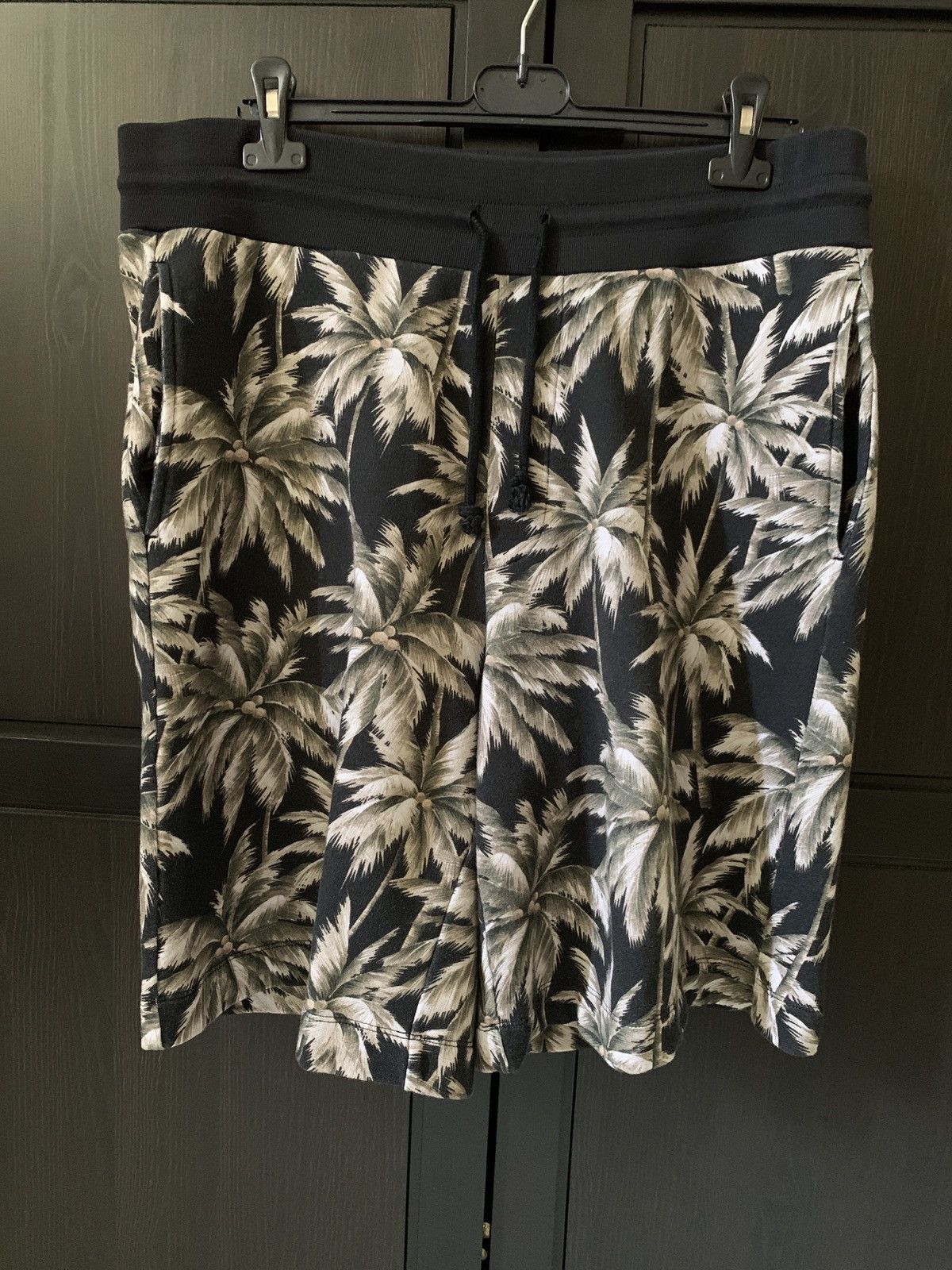 Dries Van Noten Palm print sweatshortpants Size US 34 / EU 50 - 1 Thumbnail