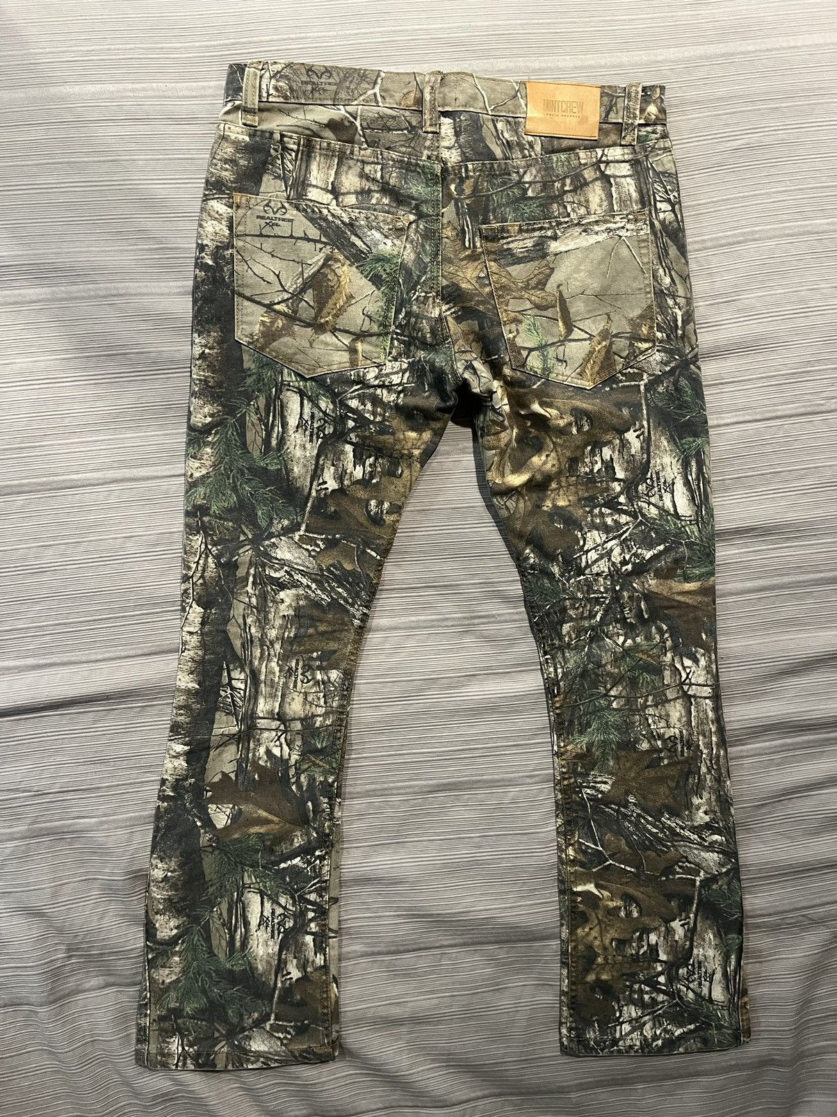 Mintcrew Mintcrew Camo flare denim Size US 32 / EU 48 - 2 Thumbnail